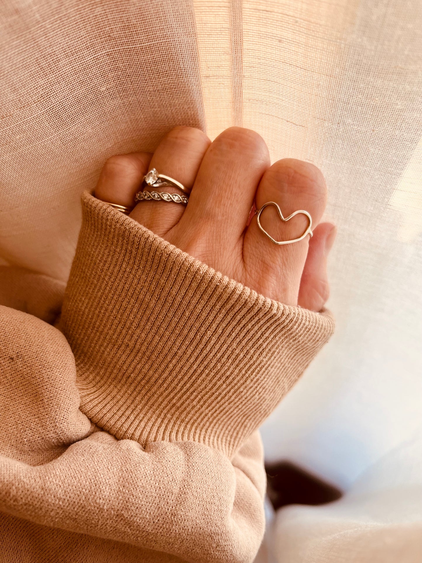 Heart Ring, Heart Jewelry, Open Heart Ring, Statement Rings, Stacking Rings, Stackable Rings, Dainty Rings, Delicate Rings, Personalized Rings, Stackable Rings, Statement Rings, Minimalist, Mothers Day Gift, Valentines Gifts, Best Friends gifts, Friendship Jewelry, Mothers Gift, Wife Gift Ideas, Gift For Girlfriend, gift for sisters, gift for daughters