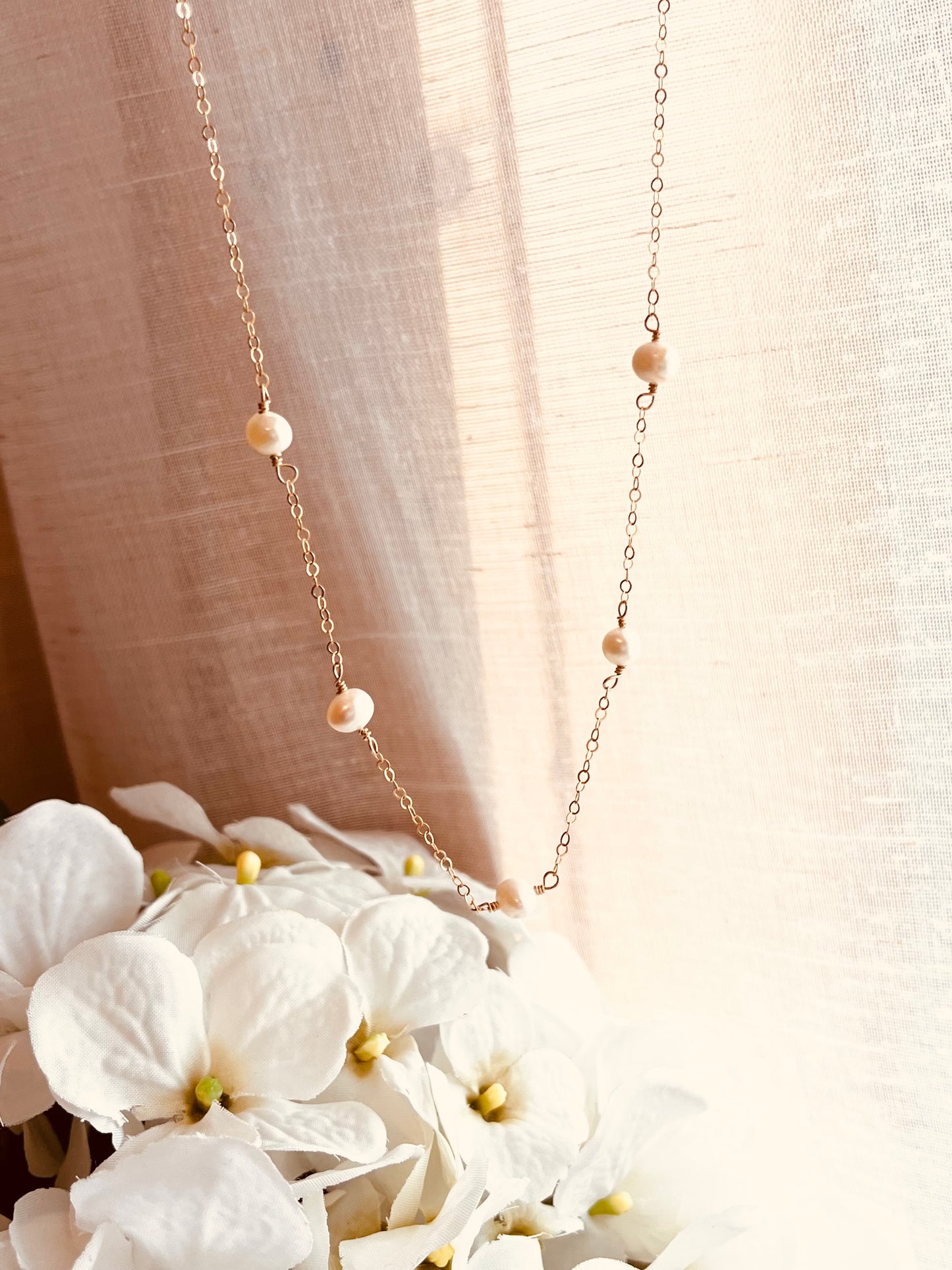 Dainty Pearl Necklace, Pearl Necklace, Dainty Jewelry, Pearl jewelry, Mother’s day’s gift, gift for Mother, gift for her, sister gift, gift for daughter, gifts ideas, Mother’s Day, Bridesmaid gifts, Bridesmaid jewelry