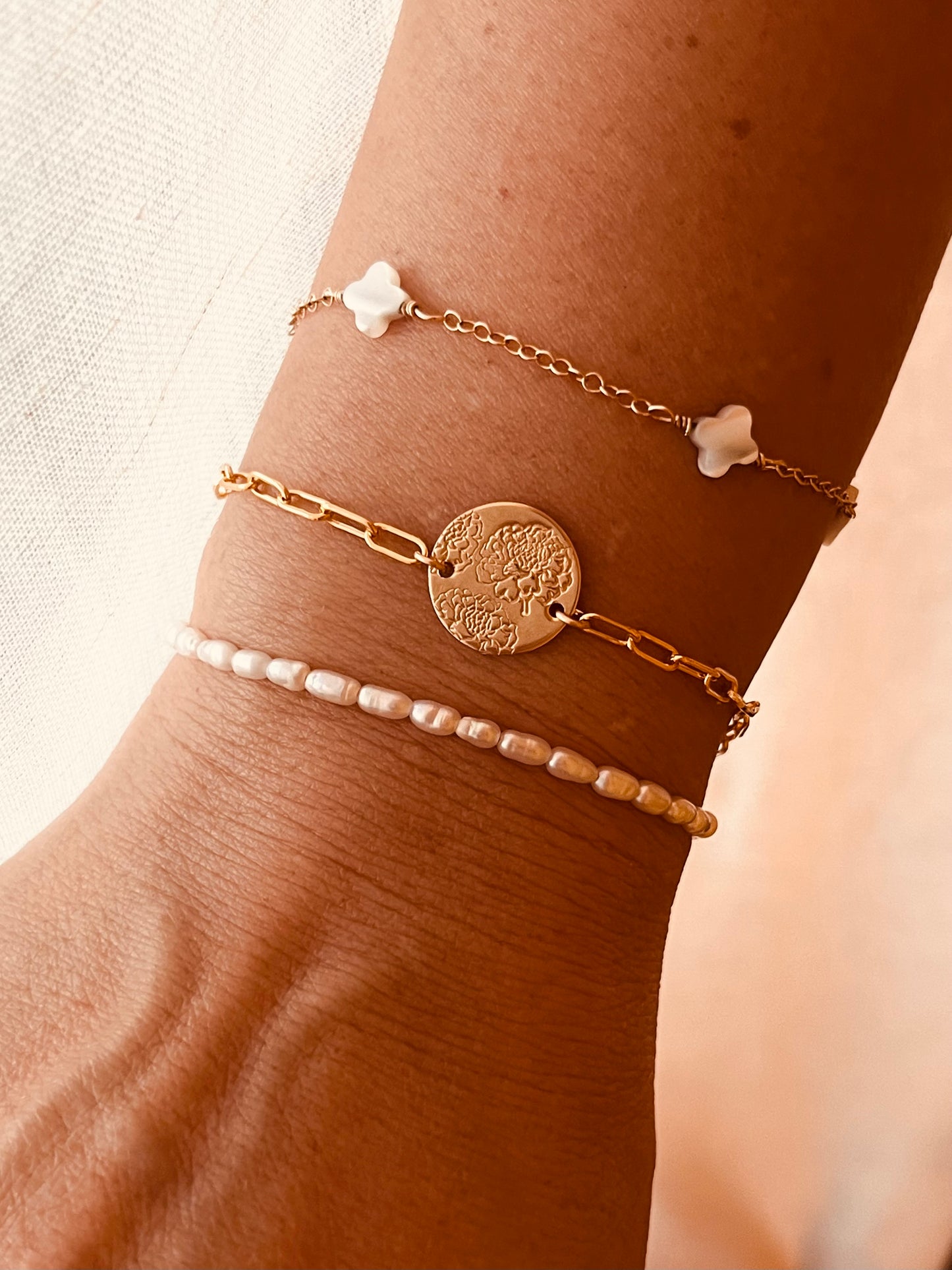 Birth Flower bracelet, birth Flower jewelry, birth Flowers, birthday gift, anniversary present, Christmas present, gift for her, personalized gifts
