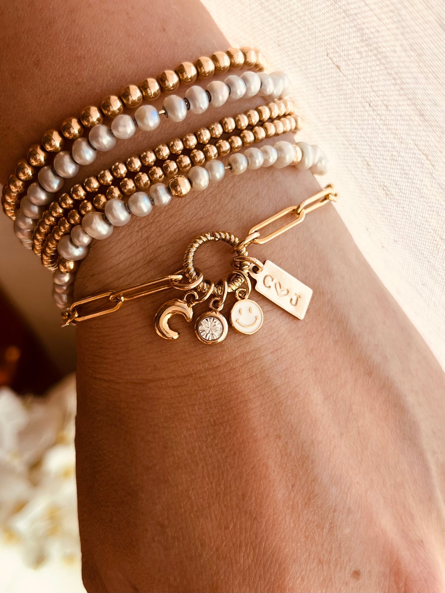 Charm Holder Bracelet, Charm Bracelet, gold filled Bracelet, valentines gift, mother day, gifts, gift for mother, gift for wife, wife gifts, dainty jewelry, personalized jewelry, Initial bracelet, Christmas gift, mother present, sweet 16 gift, gift for girlfriend, birthday gift for her, birthday present, Valentines present