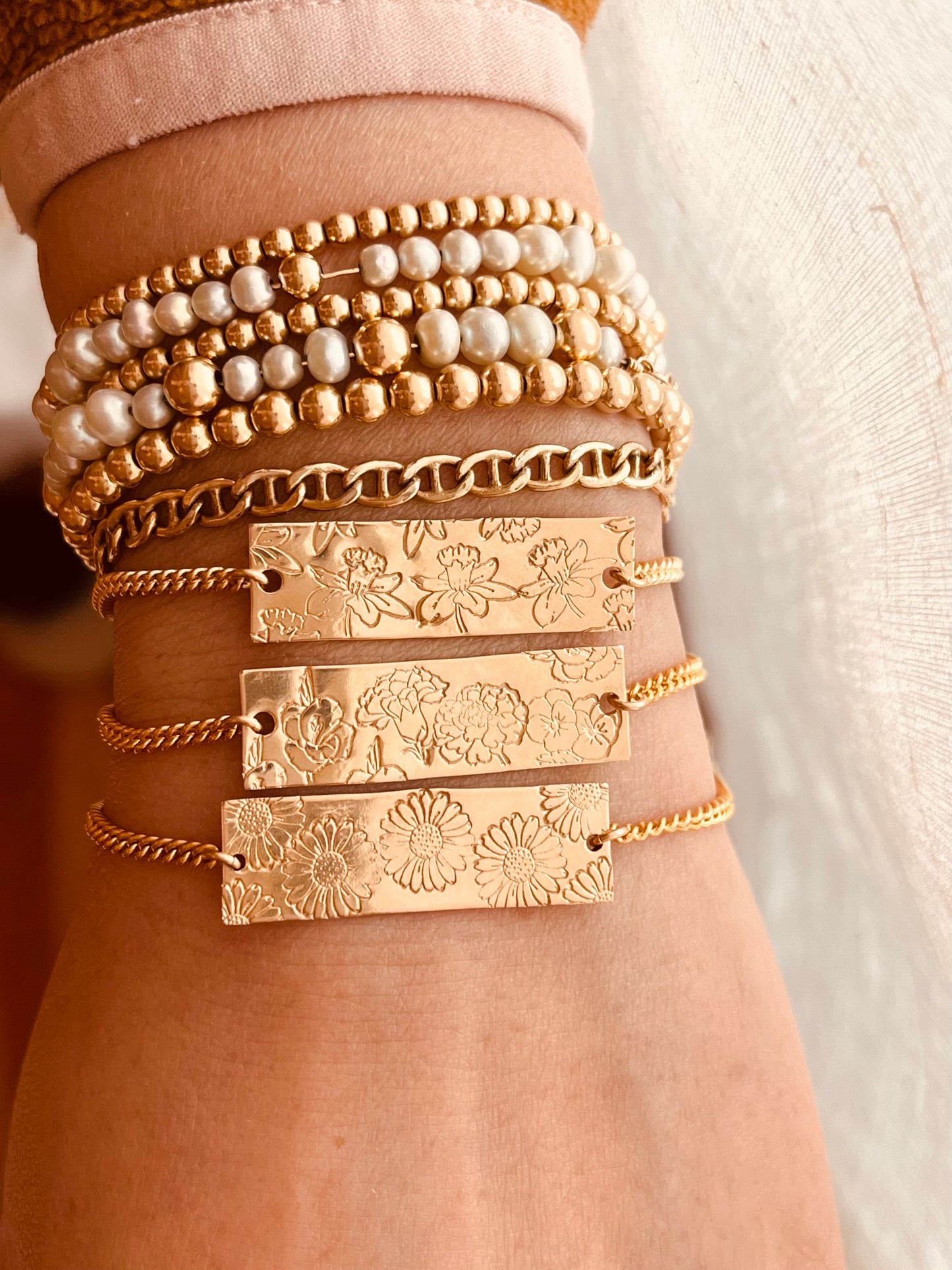 Mother's gifts, Birth Flower bracelet, 14K gold Filled Jewelry, Birthday Gift Ideas, Statement Ring, Minimalist Personalized Gifts, Stacking bracelet, Dainty bracelets, Delicate Jewelry, Custom Jewelry, Black Friday Sale, Christmas Gifts, Cyber Monday Sale, Cyber Week Sale Holiday gift guide, Holiday Gift Ideas, Gift For Her, Valentines Day Gift, Minimalist jewelry, Birthday Gifts