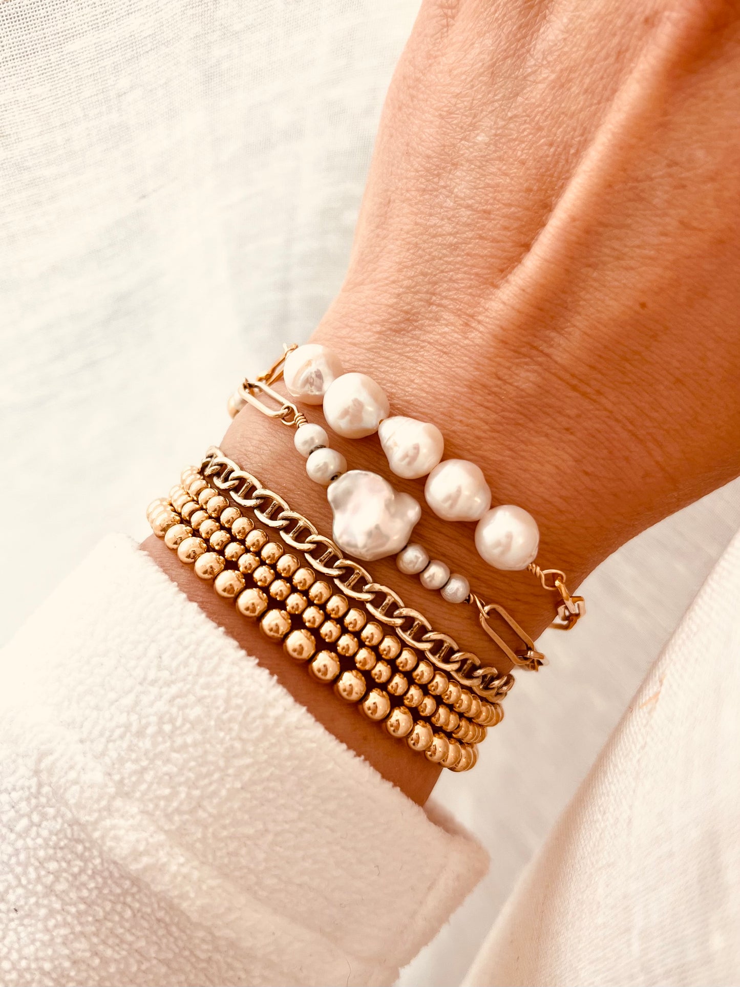 Pearl Paperclip Bracelet, In the Pearl bracelet, Half Pearl Bracelet, 14K Gold Filled Pearl Bracelet, Sterling Silver Pearl Bracelet, Pearl and Paperclip Chain, Minimalist, Wedding Jewelry, mothers Day Gift, Gift For her, Wedding Party Gifts, Bridesmaid Jewelry, Bridal shower gift, Best Friends Jewelry, Friendship Jewelry, Mothers Gift, gift for Mother, Birthday Gifts, Wedding, Christmas, thanksgiving, holidays