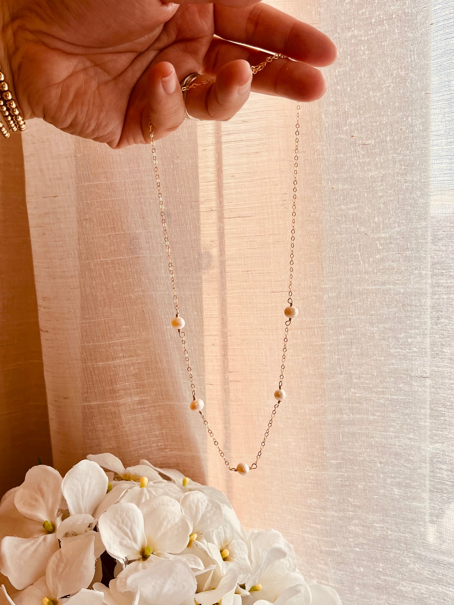Dainty Pearl Necklace, Pearl Necklace, Dainty Jewelry, Pearl jewelry, Mother’s day’s gift, gift for Mother, gift for her, sister gift, gift for daughter, gifts ideas, Mother’s Day, Bridesmaid gifts, Bridesmaid jewelry, Christmas gift, thanksgiving gifts, party outfit