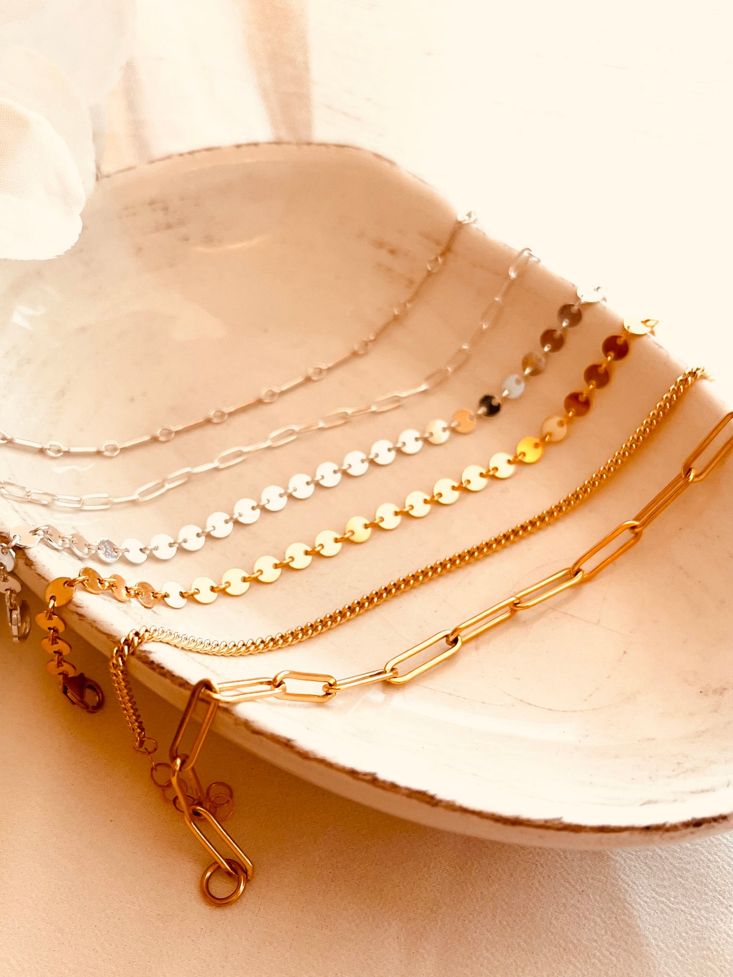 Coin Bracelet, Mother’s gift ideas, Coin Link Bracelet, 14k gold filled jewelry, everyday jewelry, disc bracelet, bracelet stacking, stacking bracelets, gifts, gift for her, Christmas gifts, thanksgiving gifts, birthday present, gold bracelets, gift ideas, handmade jewelry