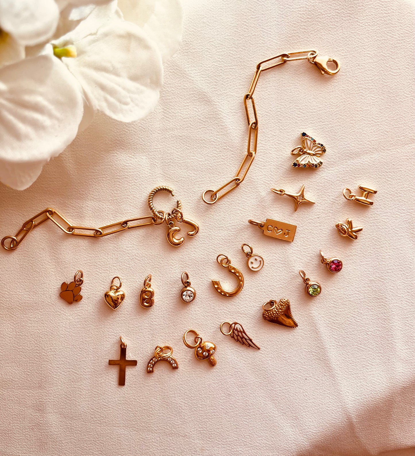 Charm Holder Bracelet, Charm Bracelet, gold filled Bracelet, valentines gift, mother day, gifts, gift for mother, gift for wife, wife gifts, dainty jewelry, personalized jewelry, Initial bracelet, Christmas gift, mother present, sweet 16 gift, gift for girlfriend, birthday gift for her, birthday present, Valentines gift for her, Mothers gift, gift for wife
