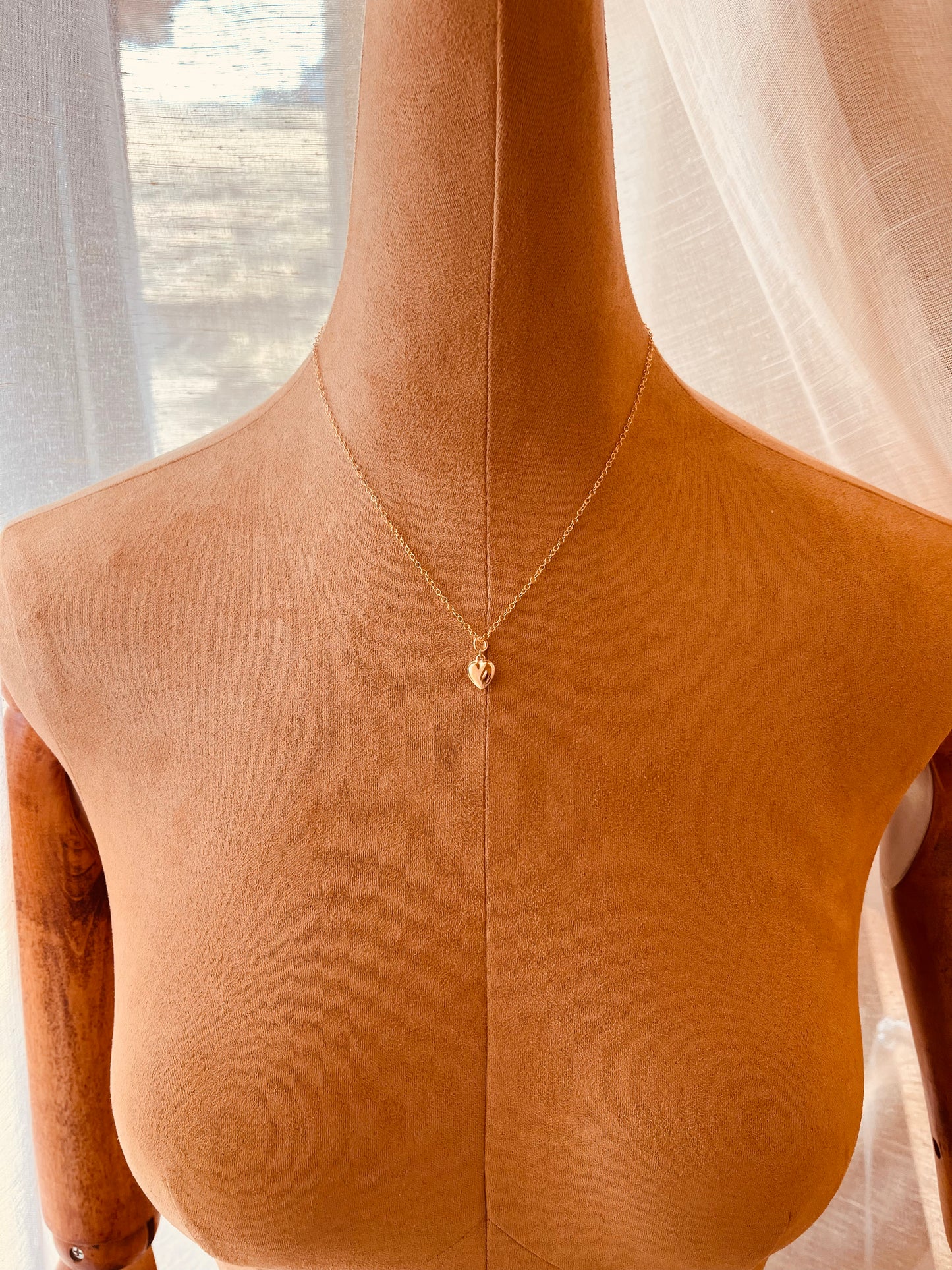 Tiny Heart Necklace, Puffy Heart Necklace, Everyday Jewelry, Minimalist Jewelry, Birthday Gifts, Christmas Gifts For Her, Gift ideas, Heart Jewelry, holidays gifts, gift for girlfriend, gift for wife, minimalist jewelry, jewelry gifts ideas