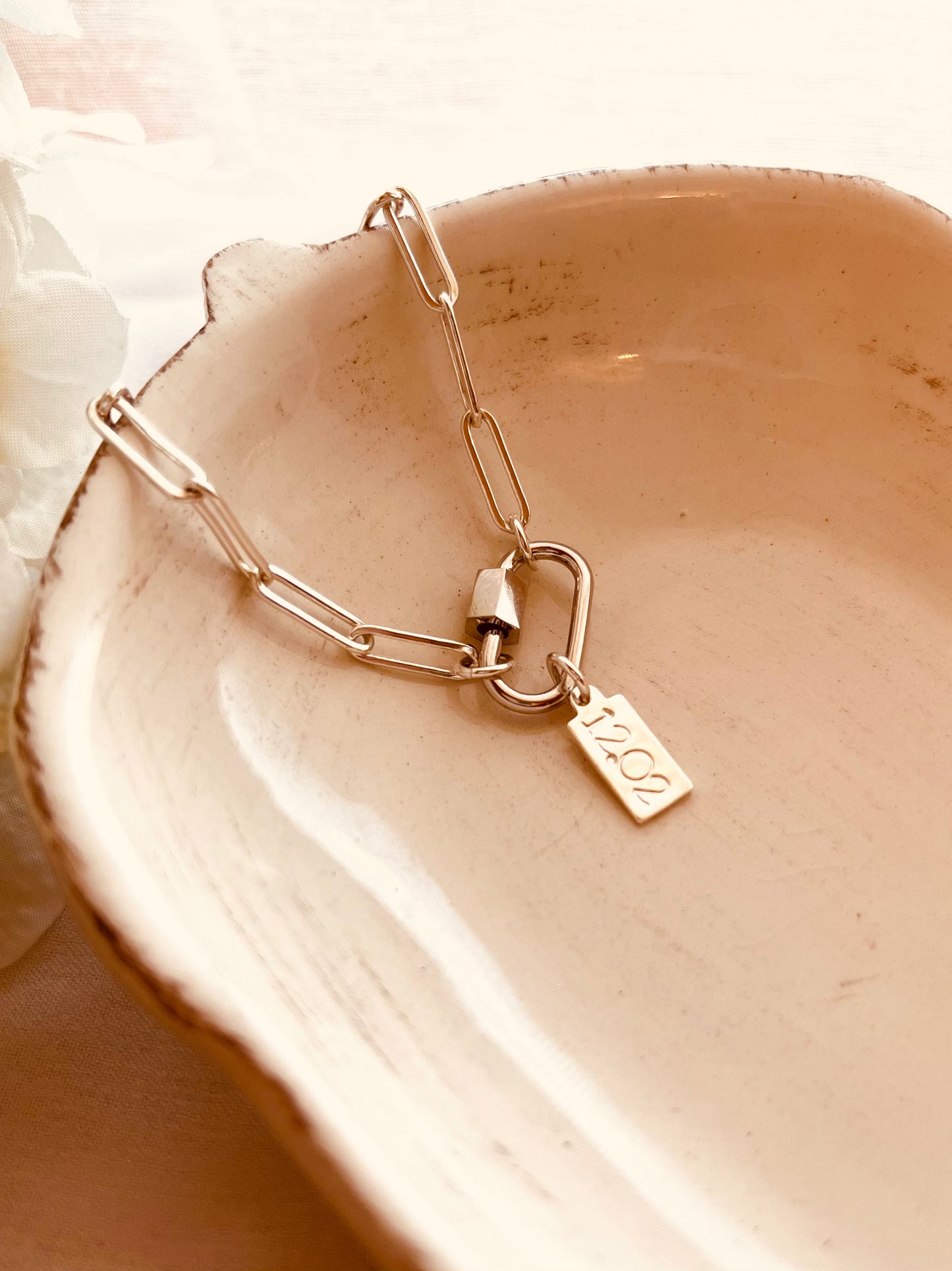 Custom Initial Bracelet, Tag Initial Bracelet, Personalized Tag with Initial, Custom Tag Bracelet, Paperclip Bracelet, Stack Bracelet, Minimalist Chain and Link, Mix And Match, Mothers Day Gift Ideas, Holiday Gift Ideas, Chain Bracelet, Link Bracelet, Stack bracelets, Gold filled bracelets, Gold Chain Bracelet, Chain and Link, Minimalist , silver Charm Bracelet