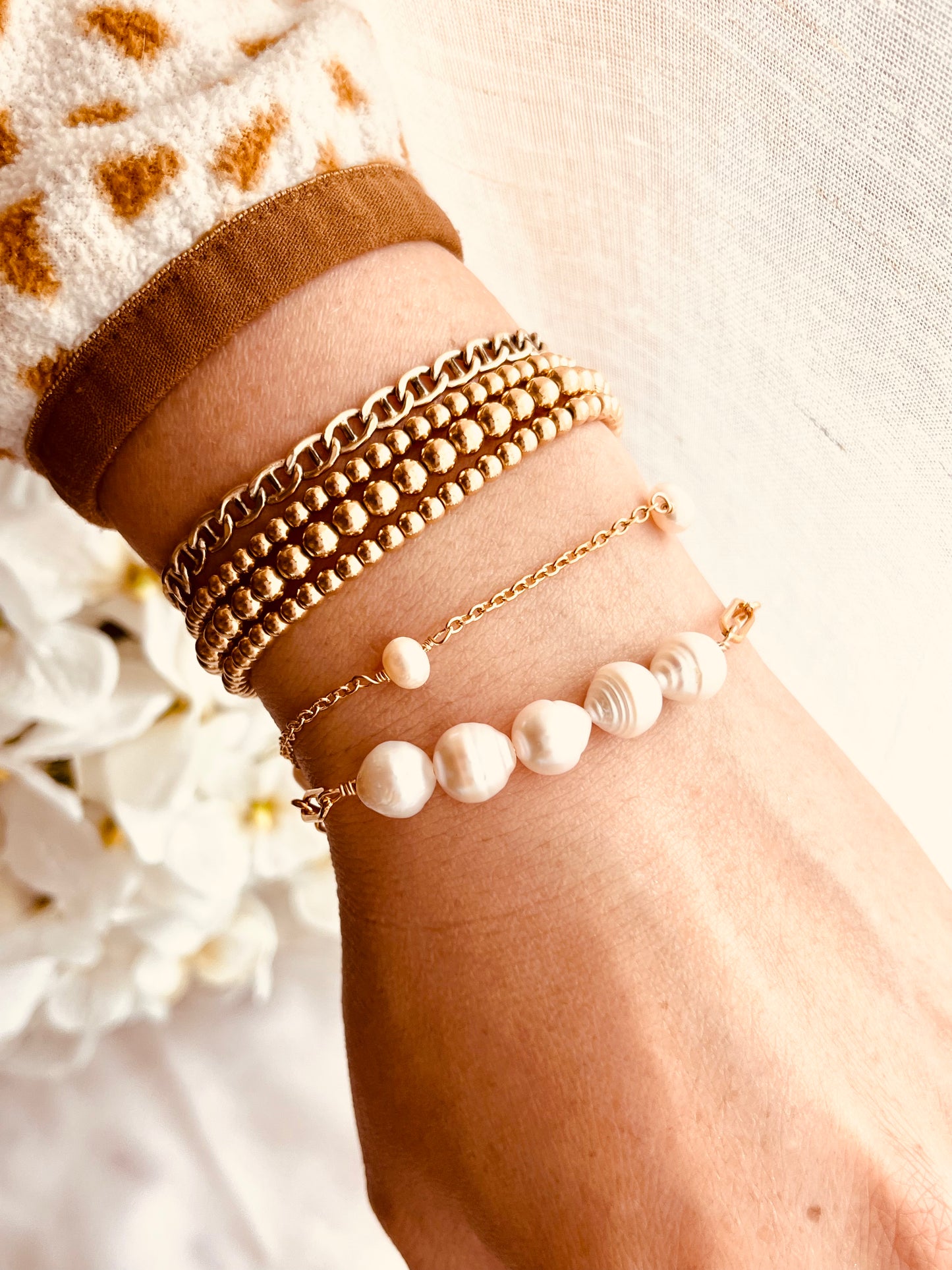 Pearl Paperclip Bracelet, In the Pearl bracelet, Half Pearl Bracelet, 14K Gold Filled Pearl Bracelet, Sterling Silver Pearl Bracelet, Pearl and Paperclip Chain, Minimalist, Wedding Jewelry, mothers Day Gift, Gift For her, Wedding Party Gifts, Bridesmaid Jewelry, Bridal shower gift, Best Friends Jewelry, Friendship Jewelry, Mothers Gift, gift for Mother, Birthday, Wedding, Christmas, thanksgiving, holidays