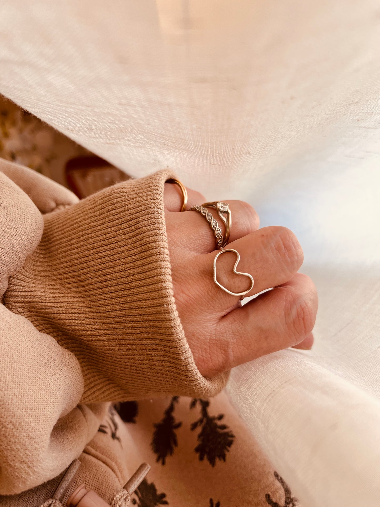 Heart Ring, Heart Jewelry, Open Heart Ring, Statement Rings, Stacking Rings, Stackable Rings, Dainty Rings, Delicate Rings, Personalized Rings, Stackable Rings, Statement Rings, Minimalist, Mothers Day Gift, Valentines Gifts, Best Friends gifts, Friendship Jewelry, Mothers Gift, Wife Gift Ideas, Gift For Girlfriend, gift for sisters, gift for daughters