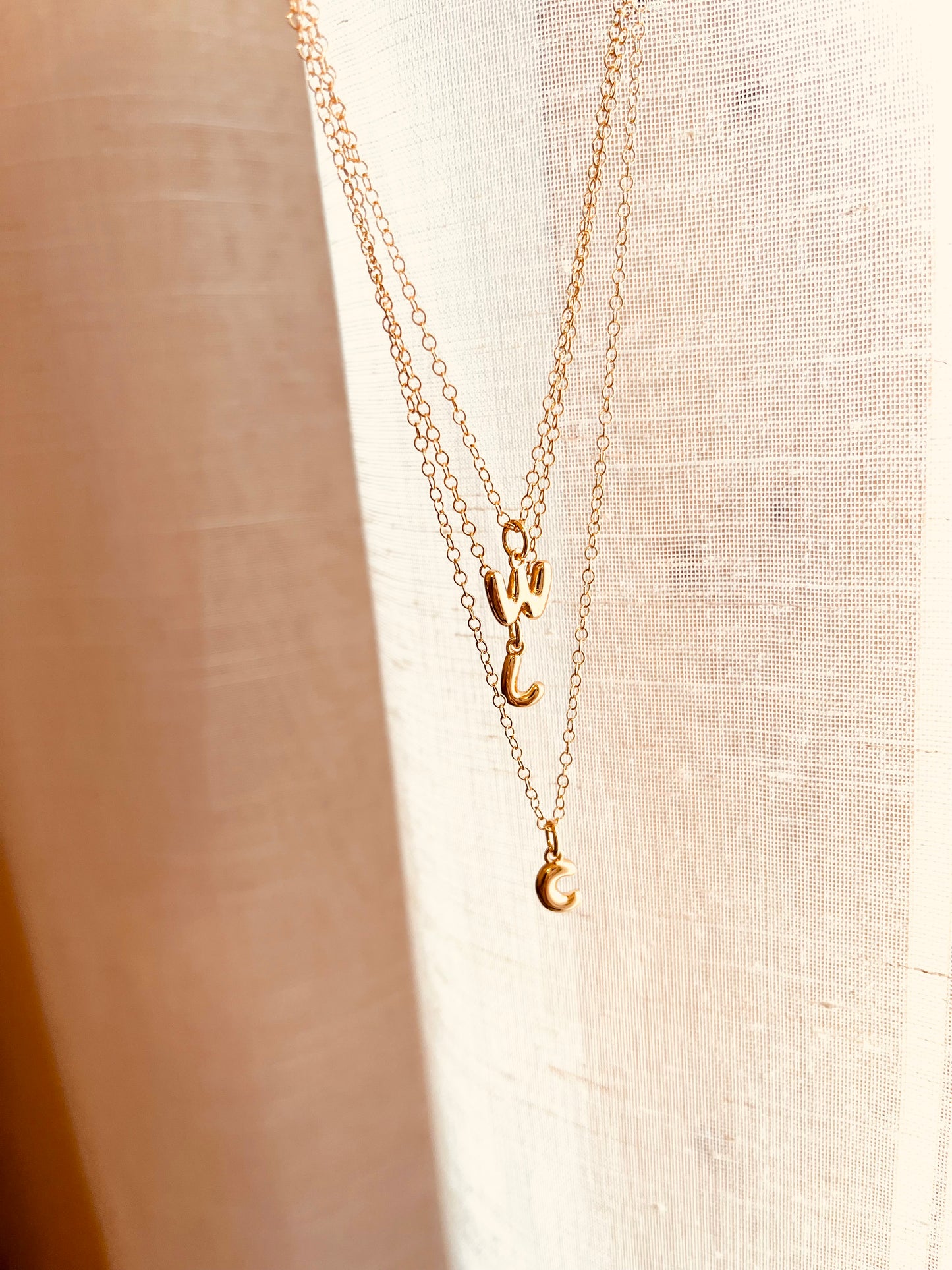 Mini Balloon Letter Necklace, Mini Balloon Letter, initial Necklace, letter necklace, Custom Jewelry, Personalized Gifts, Layering Necklace, Children Initials Jewelry, Mothers Necklace,
Perfect Gift for Mom, Family Name Necklace, Wife Gift, Friendship Gifts, Gift For Mom, Birthday Gift, Christmas Gifts, Holiday Gifts, Birthday Gifts, Girlfriend gifts, Birthday Gift, Graduation Gift, Gift For Her, Mothers Day Gift, Valentines Gifts, Best Friends gifts, Friendship Jewelry, Mothers Gift, Wife Gift Ideas, Gif