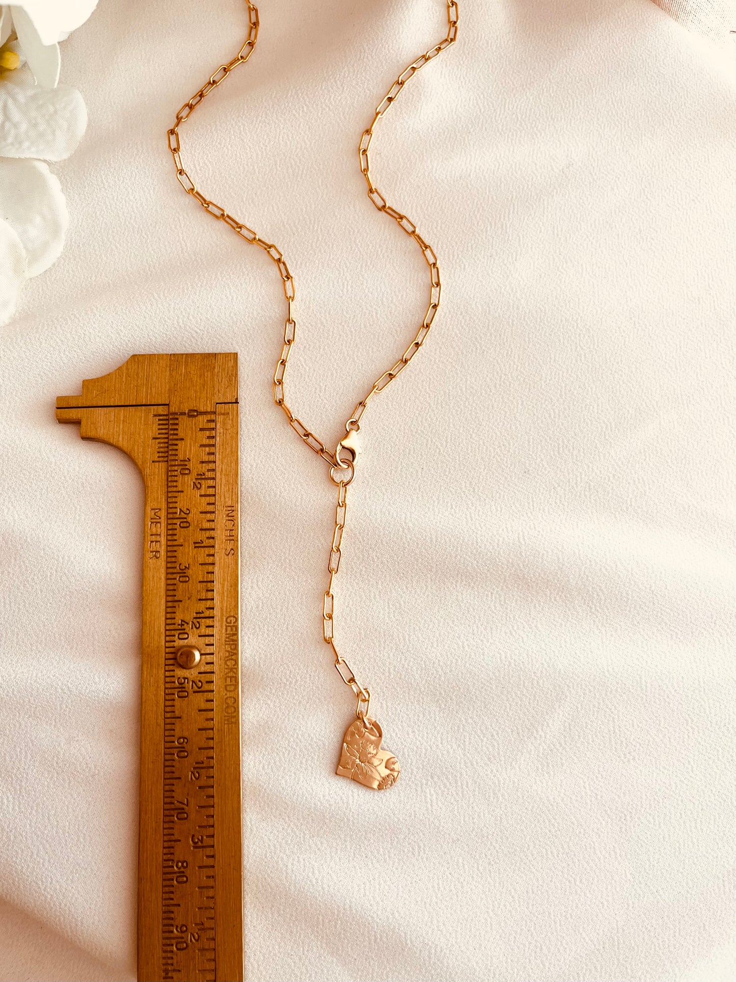 Birth Flower Lariat Necklace, Birth Flower Necklace, Lariat Necklace, Wife Gift, Friendship Gifts, Gift For Mom, Birthday Gift, Christmas Gifts, Holiday Gifts, Birthday Gifts, Girlfriend gifts, Birthday Gift, Graduation Gift, Gift For Her, Mothers Day Gift, Valentines Gifts, Best Friends gifts, Friendship Jewelry, Mothers Gift, Wife Gift Ideas, Gift For Girlfriend, gift for sisters, gift for daughters