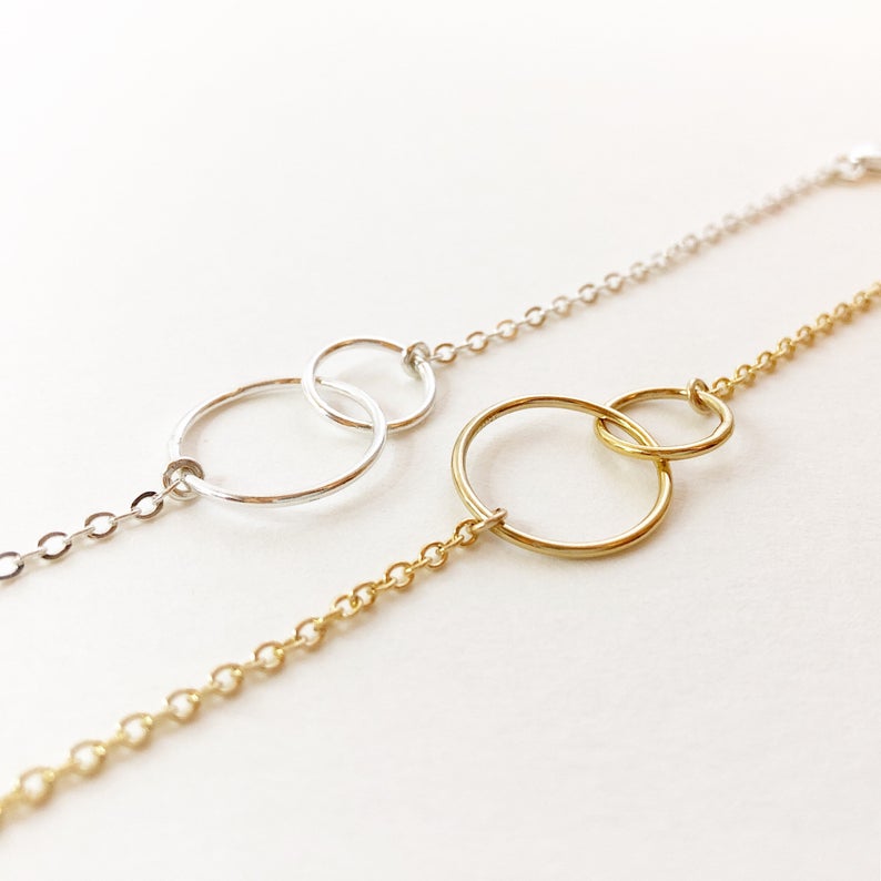 Interlocking Circle Bracelet, Circle Friendship Bracelet, Friendship Bracelet, Karma Circle Bracelet, Friendship Jewelry, Mothers Gift
