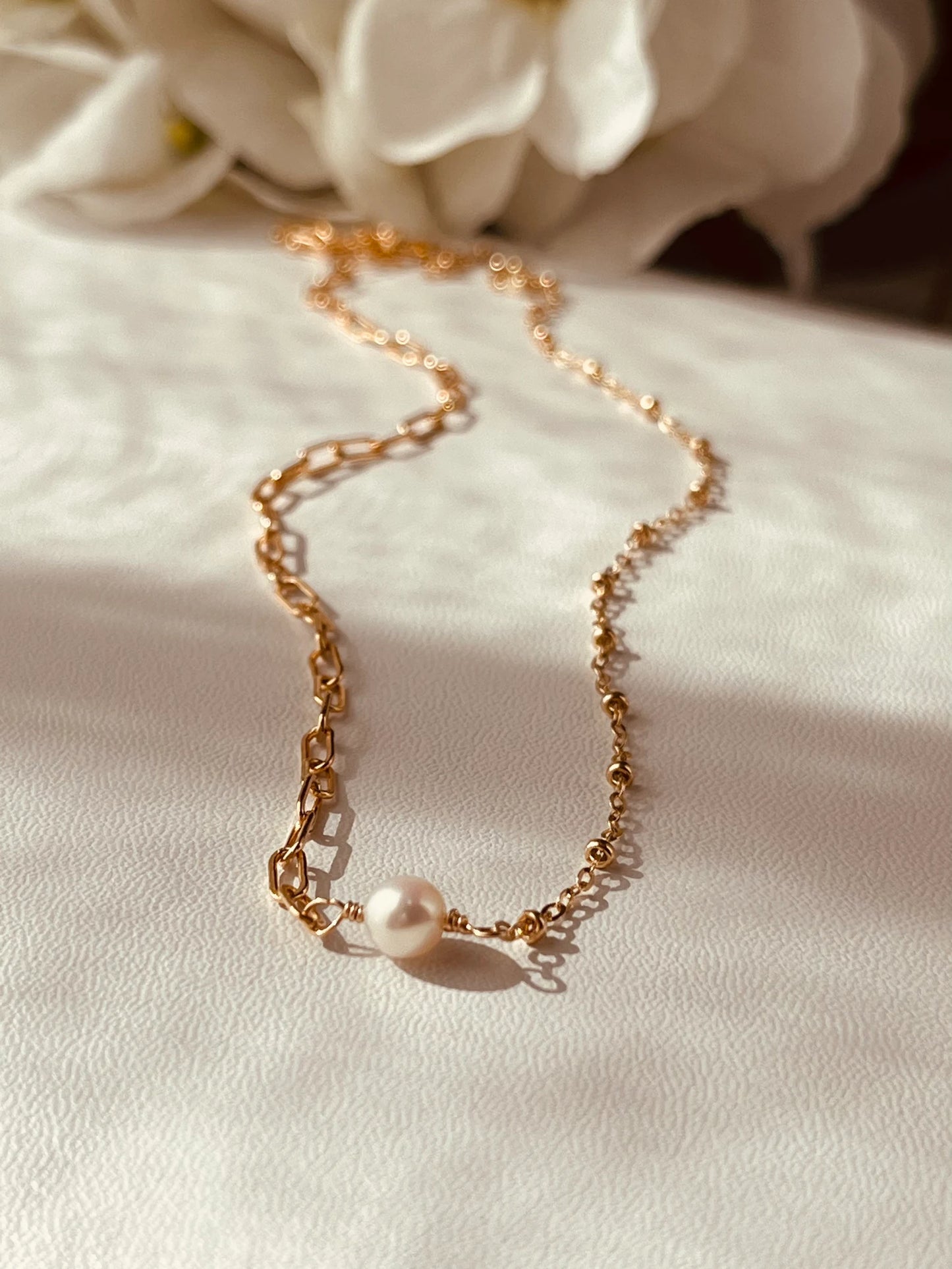 Pearl Necklace, Pearl Jewelry, Satellite and Paperclip Necklace, Mothers Gift, Gift For Her, Simple and Dainty Jewelry, Holiday gift guide, Holiday gift Ideas, Gift For Her, Birthday Gift, Graduation Gift, Mothers Gift, Anniversary Gift, Bridesmaid Gift, Teacher Gifts, Gift For Her, Valentines Gift, Valentines Gift ideas, Best Friends Jewelry, Friendship Jewelry, Wife Gift Ideas