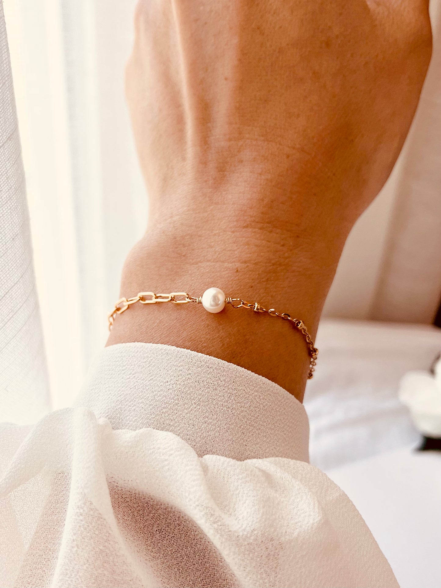 Holiday gift guide, Holiday gift Ideas, Gift For Her, Birthday Gift, Graduation Gift, Mothers Gift, Anniversary Gift, Bridesmaid Gift, Teacher Gifts, Gift For Her, Valentines Gift, Valentines Gift ideas, Best Friends Jewelry, Friendship Jewelry, Wife Gift Ideas