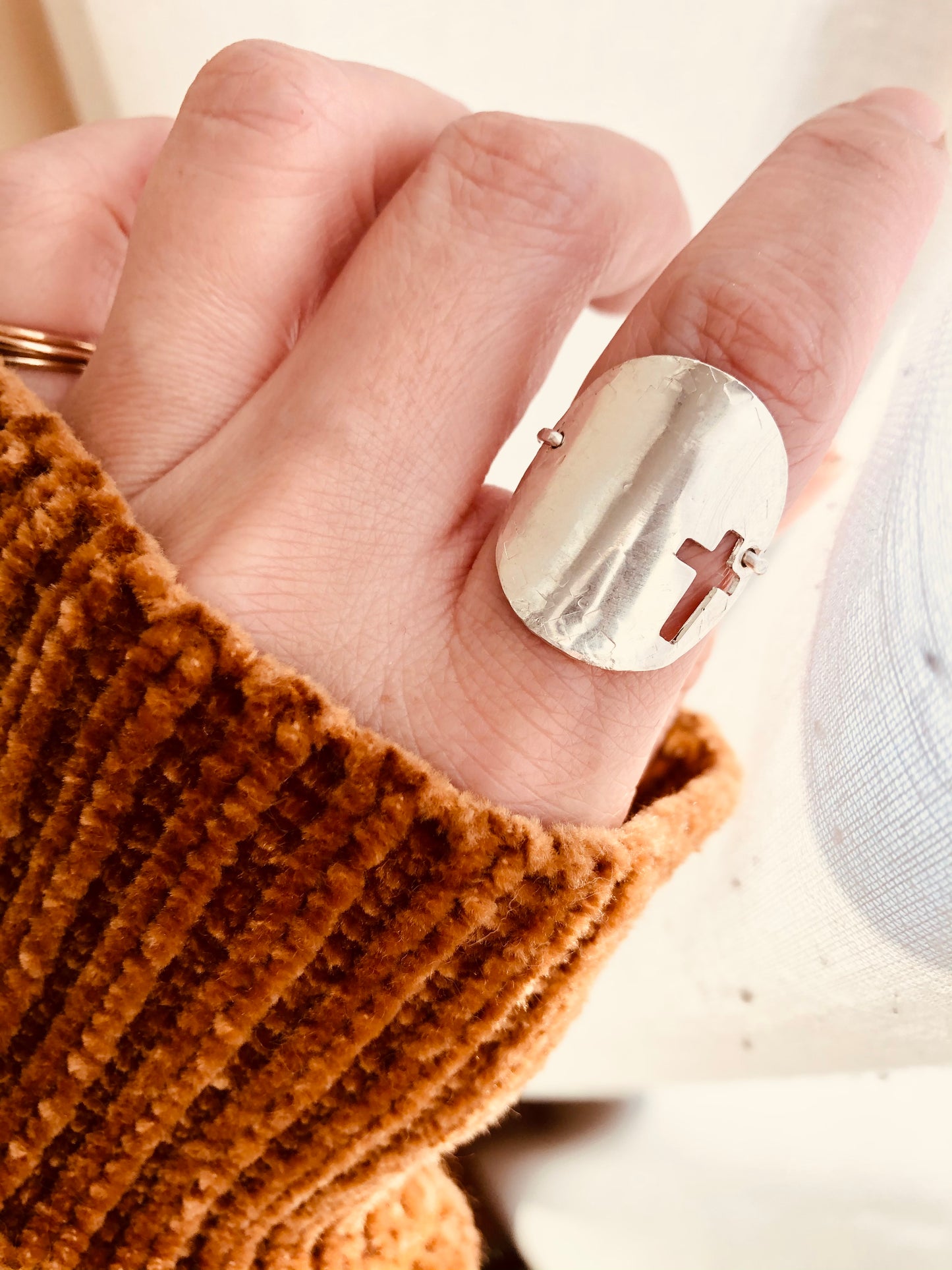 Cross Disc Ring