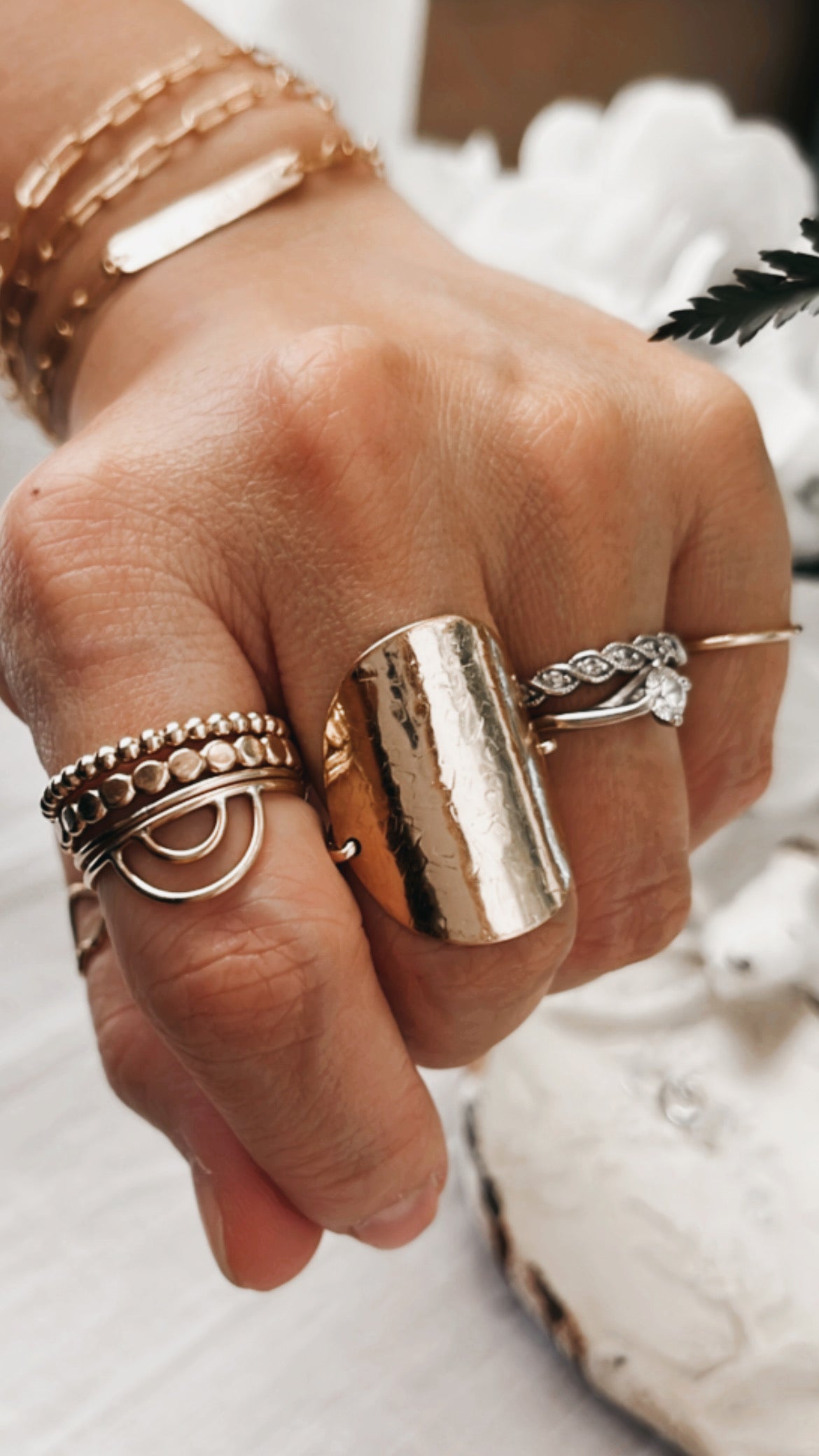 Coin Ring, Disc Rings, Simple and Dainty, Gift Ideas, Stacking Ring, Dainty Ring, Delicate ring, Delicate Jewelry, Mothers Gift, Gift For Her, Gift Ideas, Birthday Gift, Christmas Gift Ideas, Minimalist Jewelry, Everyday Jewelry, Holiday gift guide, Holiday gift Ideas, Gift For Her, Birthday Gift, Graduation Gift, Mothers Gift, Anniversary Gift, Bridesmaid Gift, Teacher Gifts, Gift For Her,