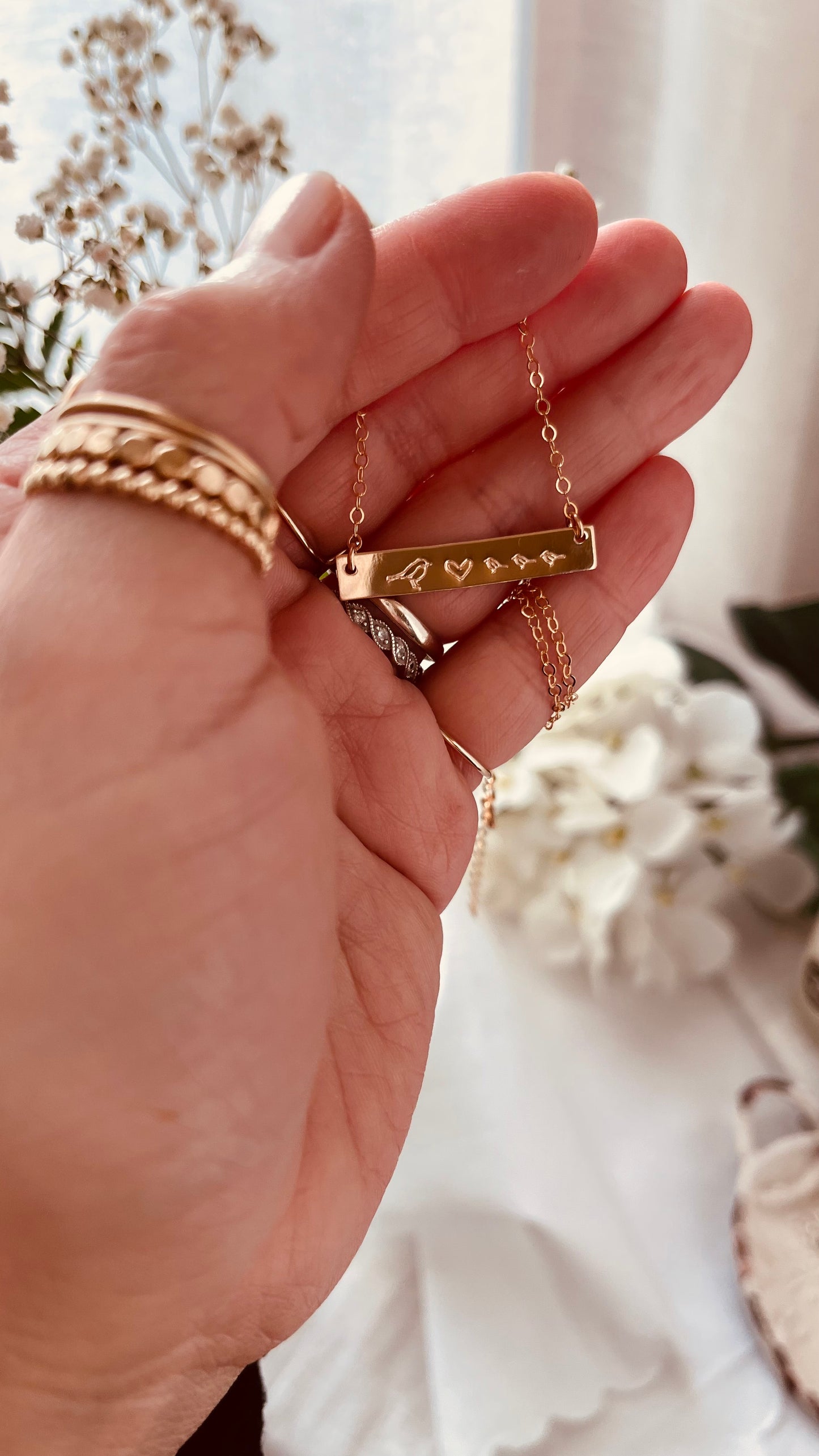 Mother’s Gift, Mama Bird Necklace, Mama Bird and Baby Birds Necklace, Bird family Necklace, Bird Necklace,Family Birds Necklace, Delicate Jewelry, Mothers Gift, Coco Wagner Jewelry, Gift For Her, Gift Ideas, Birthday Gift, Mothers Gift, Christmas Gift Ideas, Mothers Day Gift Minimalist Jewelry, Everyday Jewelry, Simple and Dainty