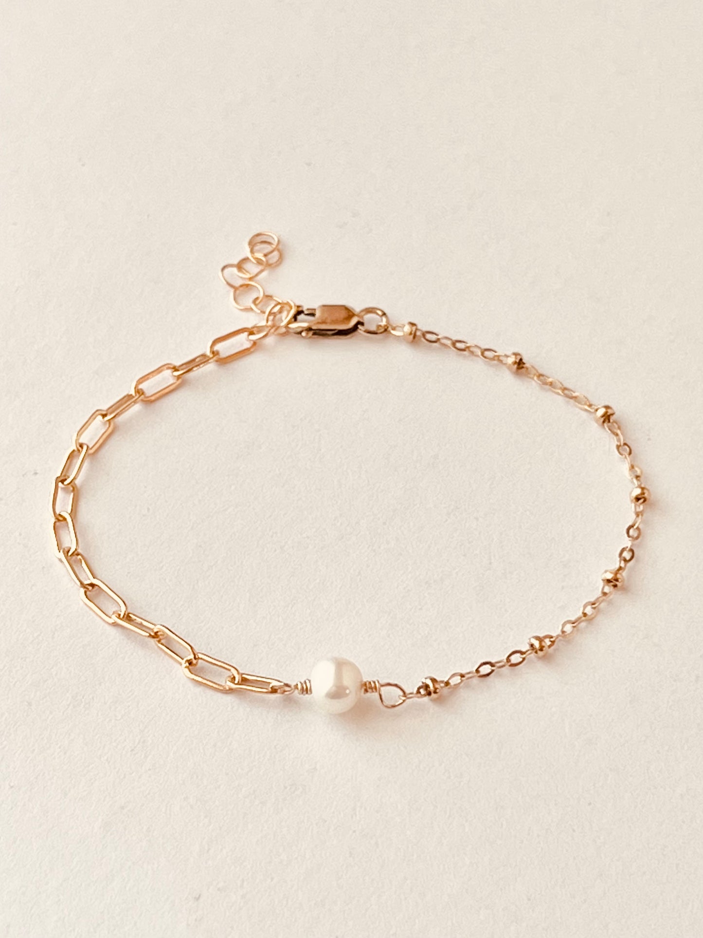 Holiday gift guide, Holiday gift Ideas, Gift For Her, Birthday Gift, Graduation Gift, Mothers Gift, Anniversary Gift, Bridesmaid Gift, Teacher Gifts, Gift For Her, Valentines Gift, Valentines Gift ideas, Best Friends Jewelry, Friendship Jewelry, Wife Gift Ideas