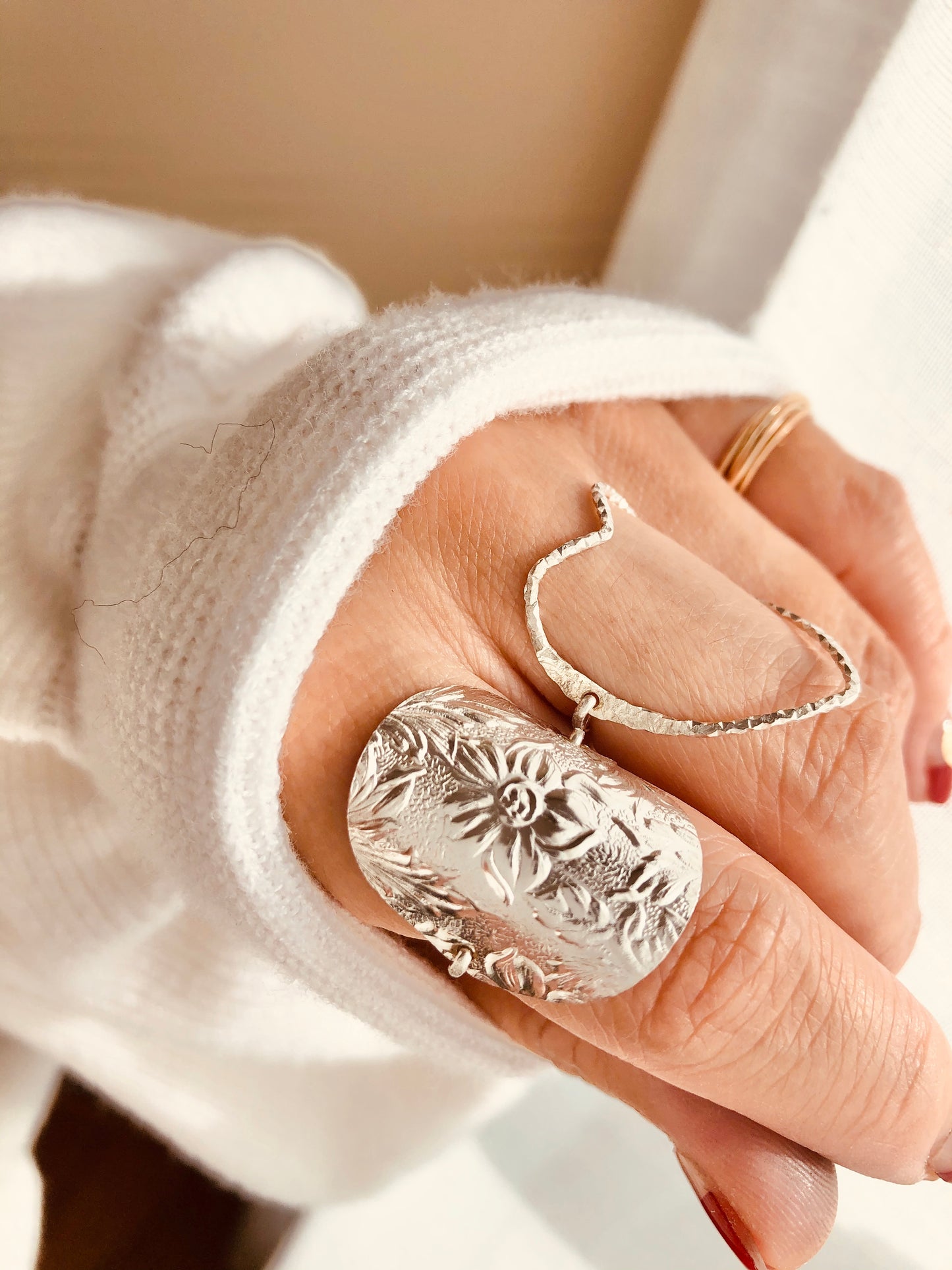 Mother’s Day Gift, Floral Disc Ring, Silver Hammered Ring, Circle Ring, Sterling Silver Ring, Silver Statement Ring, Textured Silver Ring