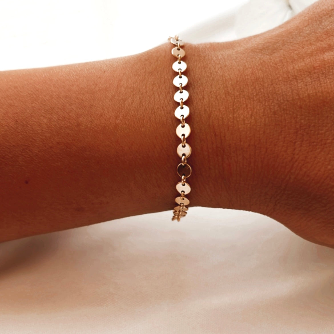 Coin Bracelet, Mother’s gift ideas, Coin Link Bracelet, 14k gold filled jewelry, everyday jewelry, disc bracelet, bracelet stacking, stacking bracelets, gifts, gift for her, Christmas gifts, thanksgiving gifts, birthday present, gold bracelets, gift ideas, handmade jewelry
