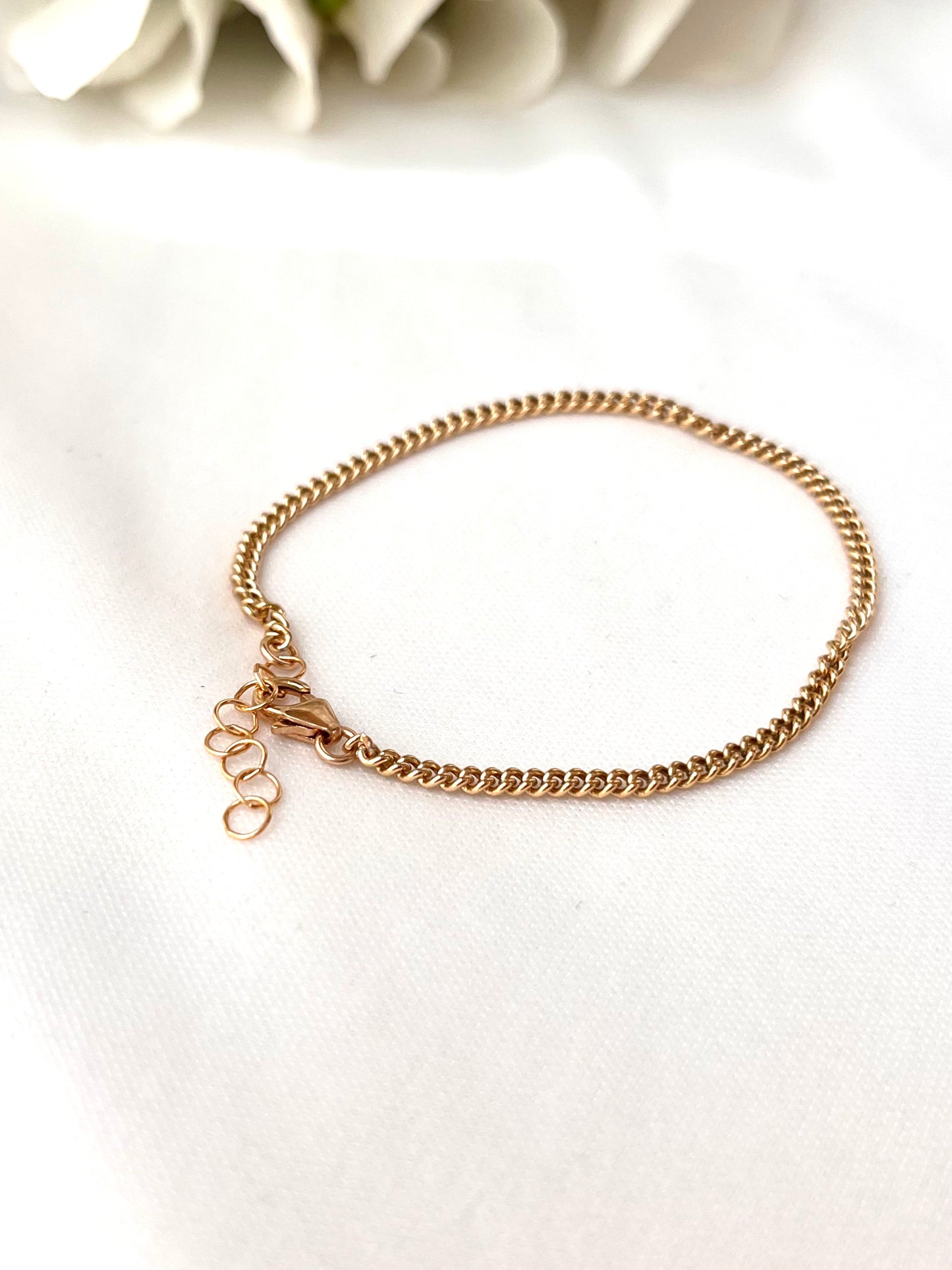 Cuban chain bracelets, 14k gold filled bracelets, gold jewelry, minimalist jewelry, dainty jewelry, everyday jewelry, chain bracelets, stacked bracelets, stacking jewelry, bracelets, birthday gifts, Christmas gifts, thanksgiving present, holidays gift, birthday present, gift for her