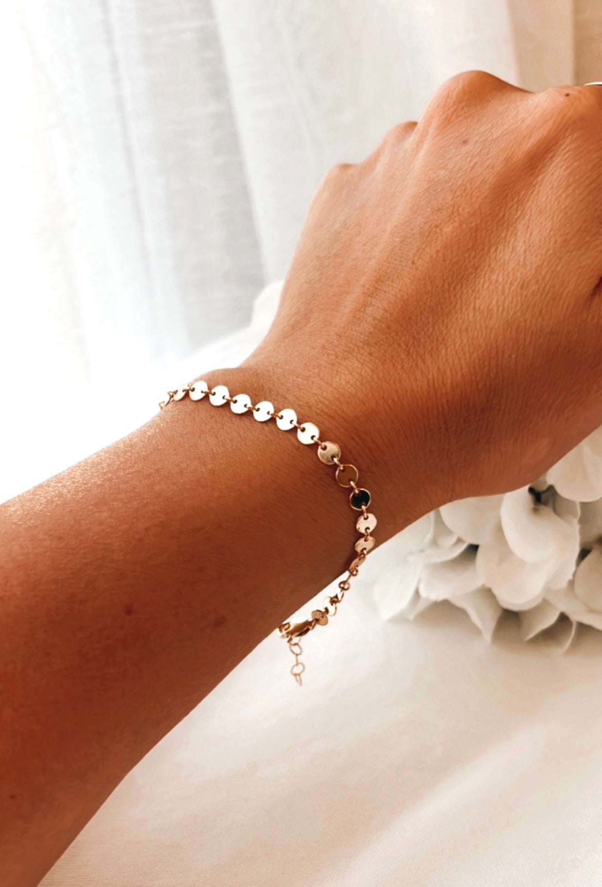 Coin Link Bracelet, 14k gold filled jewelry, everyday jewelry, disc bracelet, bracelet stacking, stacking bracelets, gifts, gift for her, Christmas gifts, thanksgiving gifts, birthday present, gold bracelets, gift ideas, handmade jewelry