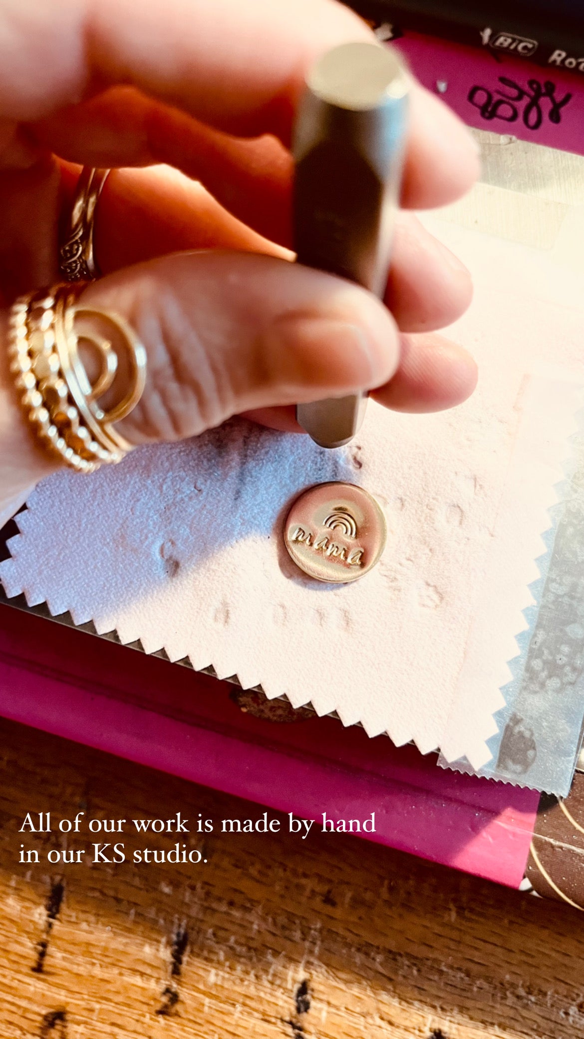 Personalized Jewelry, Personalized Gifts, Holiday gift guide, Holiday gift Ideas, Gift For Her, Birthday Gift, Graduation Gift, Mothers Gift, Anniversary Gift, Bridesmaid Gift, Teacher Gifts, Gift For Her, Valentines Gift, Valentines Gift ideas, Best Friends Jewelry, Friendship Jewelry, Wife Gift IdeasCoin Necklace, Disc necklace, Mama Necklace, Gift For her,