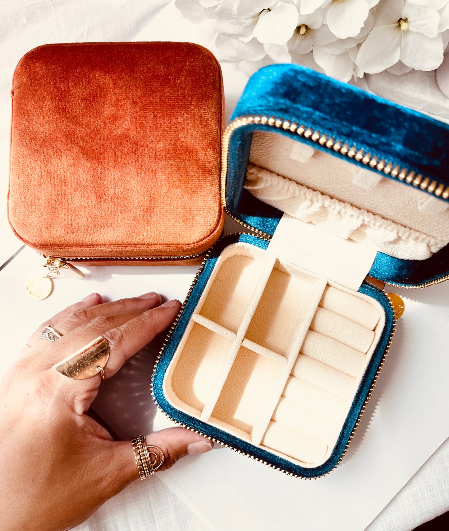 Custom Name Velvet Travel Jewelry Case, Custom Name Jewelry Box, Small Jewelry Organizer, Custom Name Gift, Personalized Jewelry Storage Case, Gift For Her