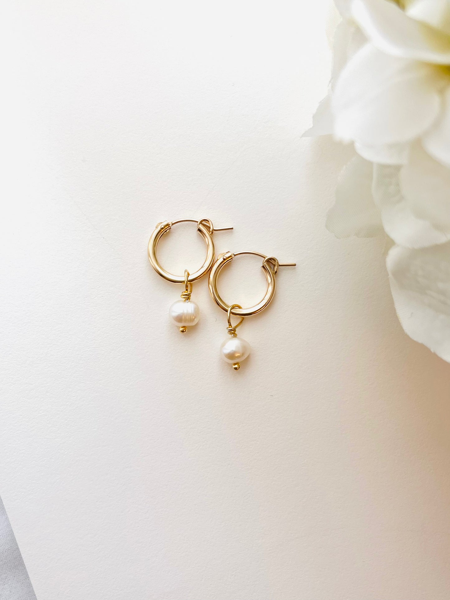 Pearl Hoop Earrings, Pearl Drop Earrings, Pearl Huggie Hoop Earrings, Pearl Jewelry, Bridal Party Gifts, For the Bride, Ready To Ship, Bridesmaid Jewelry & Gifts, Best Friends Jewelry, Friendship Jewelry, Graduation Gifts, Sister Gifts, Wedding Party Gifts, Bridesmaid Jewelry, Bridal Shower Gifts, Bridal Party, Minimalist, Group Events, Gift Set, Mother and Daughter, Grandmother's Necklace, Custom Wedding,