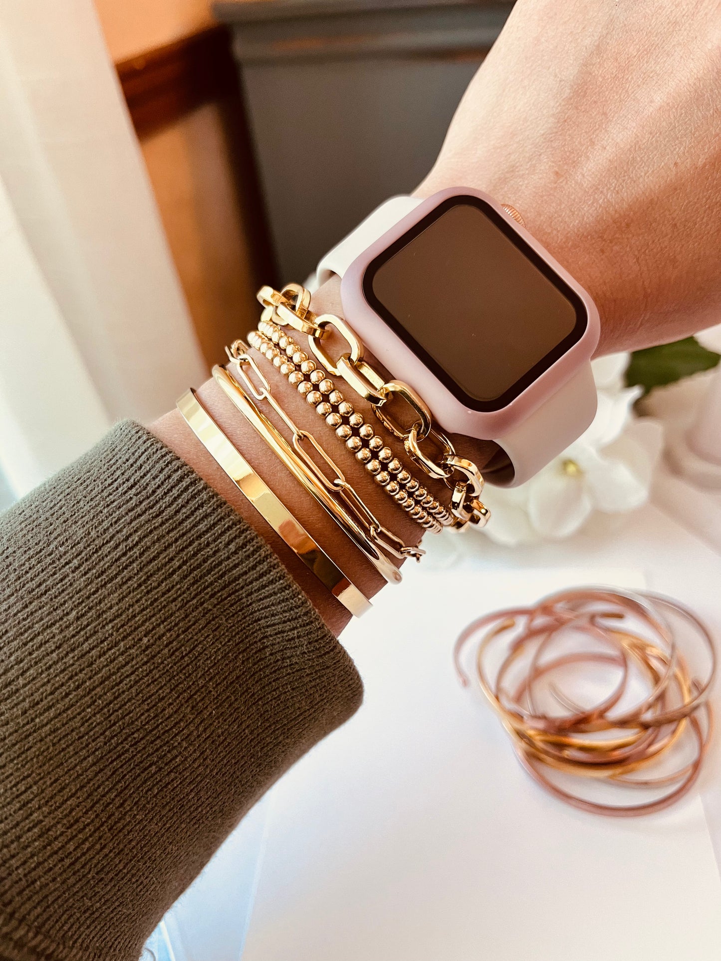 Cuff Bracelet, Office Outfit, Delicate Jewelry, Mothers Gift, Coco Wagner Jewelry, Gift For Her, Gift Ideas, Birthday Gift, Mothers Gift, Christmas Gift Ideas, Mothers Day Gift Minimalist Jewelry, Everyday Jewelry, Simple and Dainty Holiday gift guide, Holiday gift Ideas, Gift For Her, Mother and Daughter