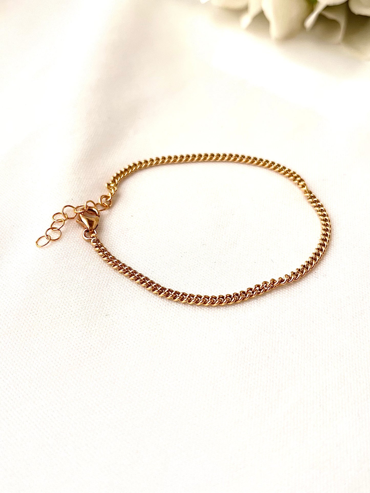 Cuban chain bracelets, 14k gold filled bracelets, gold jewelry, minimalist jewelry, dainty jewelry, everyday jewelry, chain bracelets, stacked bracelets, stacking jewelry, bracelets, birthday gifts, Christmas gifts, thanksgiving present, holidays gift, birthday present, gift for her
