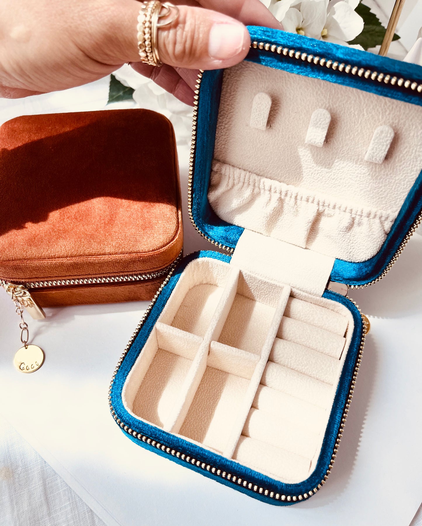 Custom Name Velvet Travel Jewelry Case, Custom Name Jewelry Box, Small Jewelry Organizer, Custom Name Gift, Personalized Jewelry Storage Case, Gift For Her
