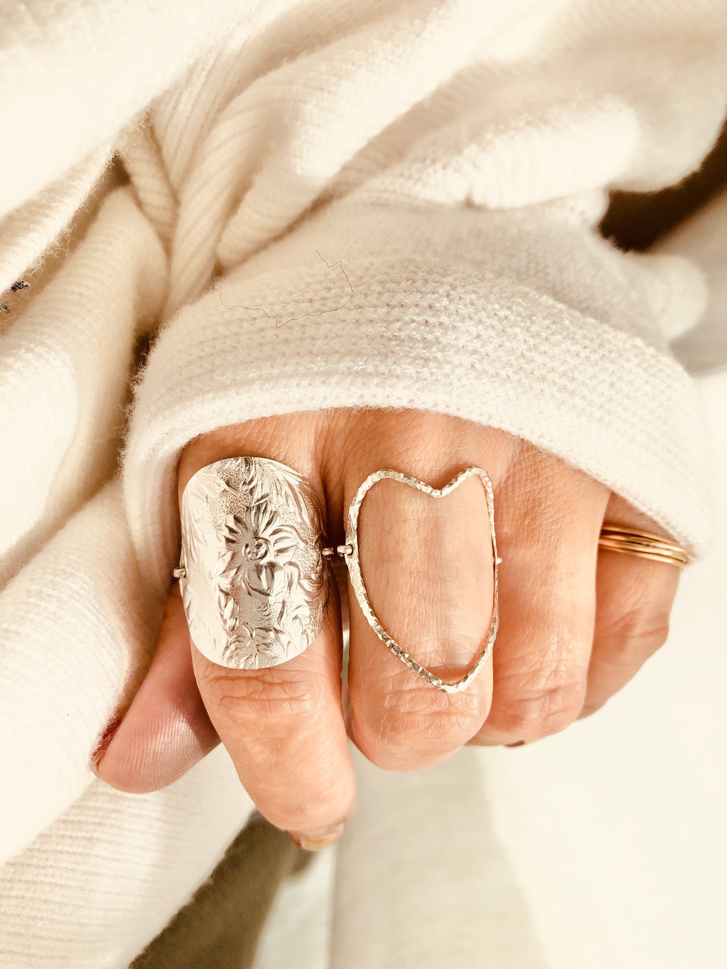 Mother’s Day Gift, Floral Disc Ring, Silver Hammered Ring, Circle Ring, Sterling Silver Ring, Silver Statement Ring, Textured Silver Ring