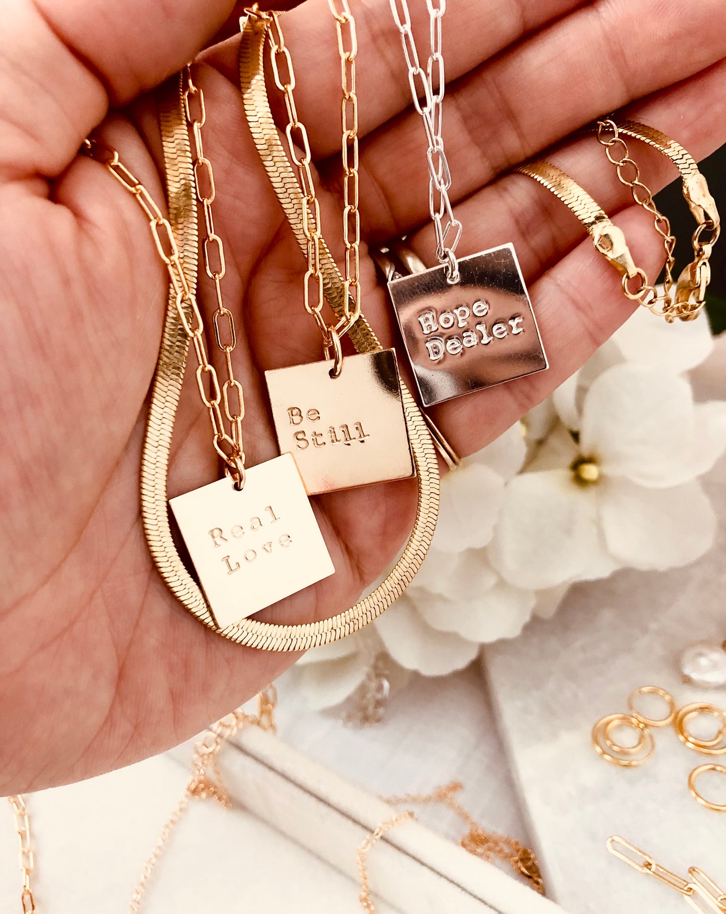 Office Outfit, Delicate Jewelry, Mothers Gift, Coco Wagner Jewelry, Gift For Her, Gift Ideas, Birthday Gift, Mothers Gift, Christmas Gift Ideas, Mothers Day Gift Minimalist Jewelry, Everyday Jewelry, Simple and Dainty, Initial necklace, Personalized Gift