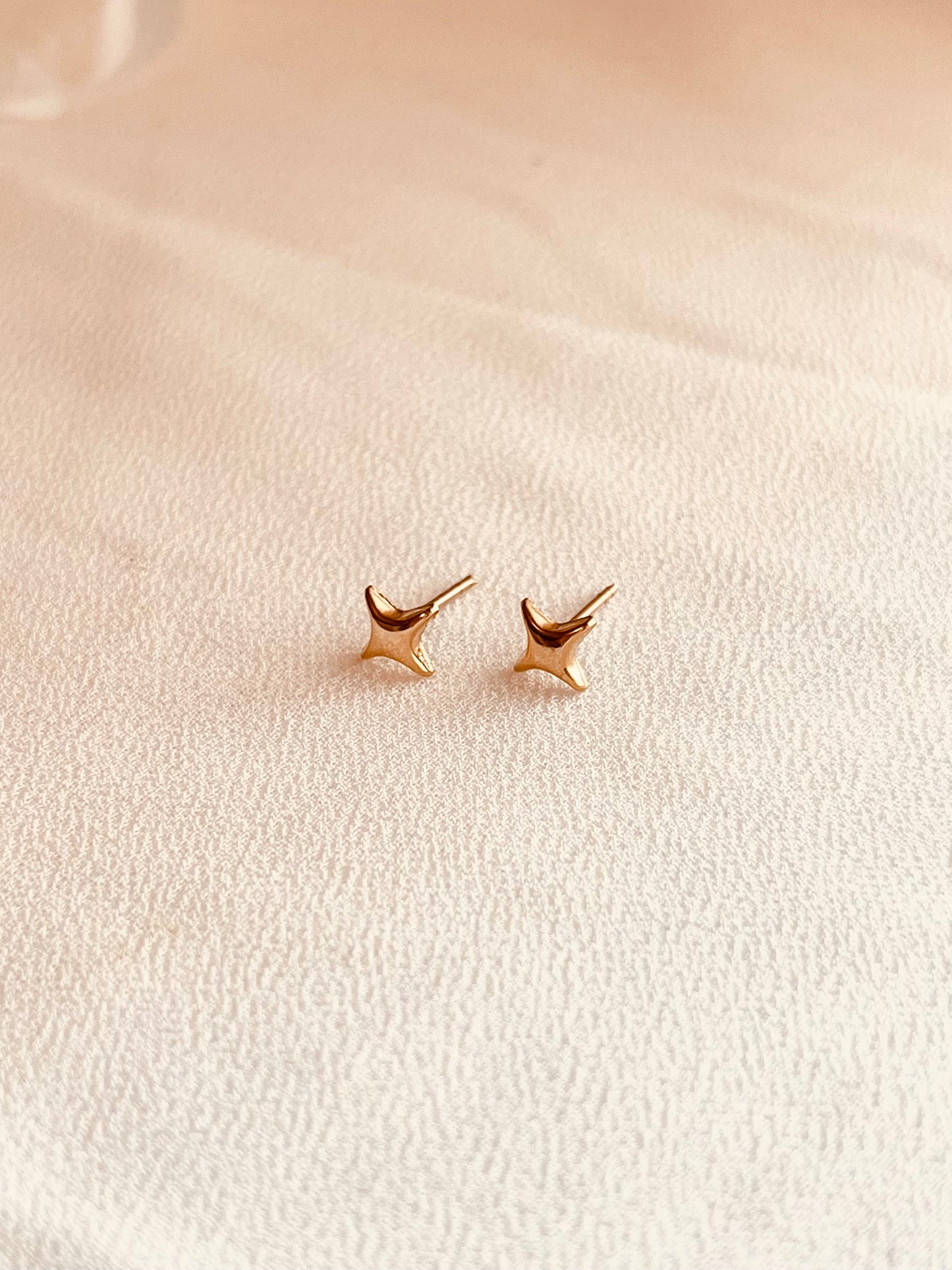 14K Solid Gold Star Stud Earrings, Tiny Gold Star Earrings, Minimalist Everyday Studs, Dainty Celestial Jewelry, Gift for Her