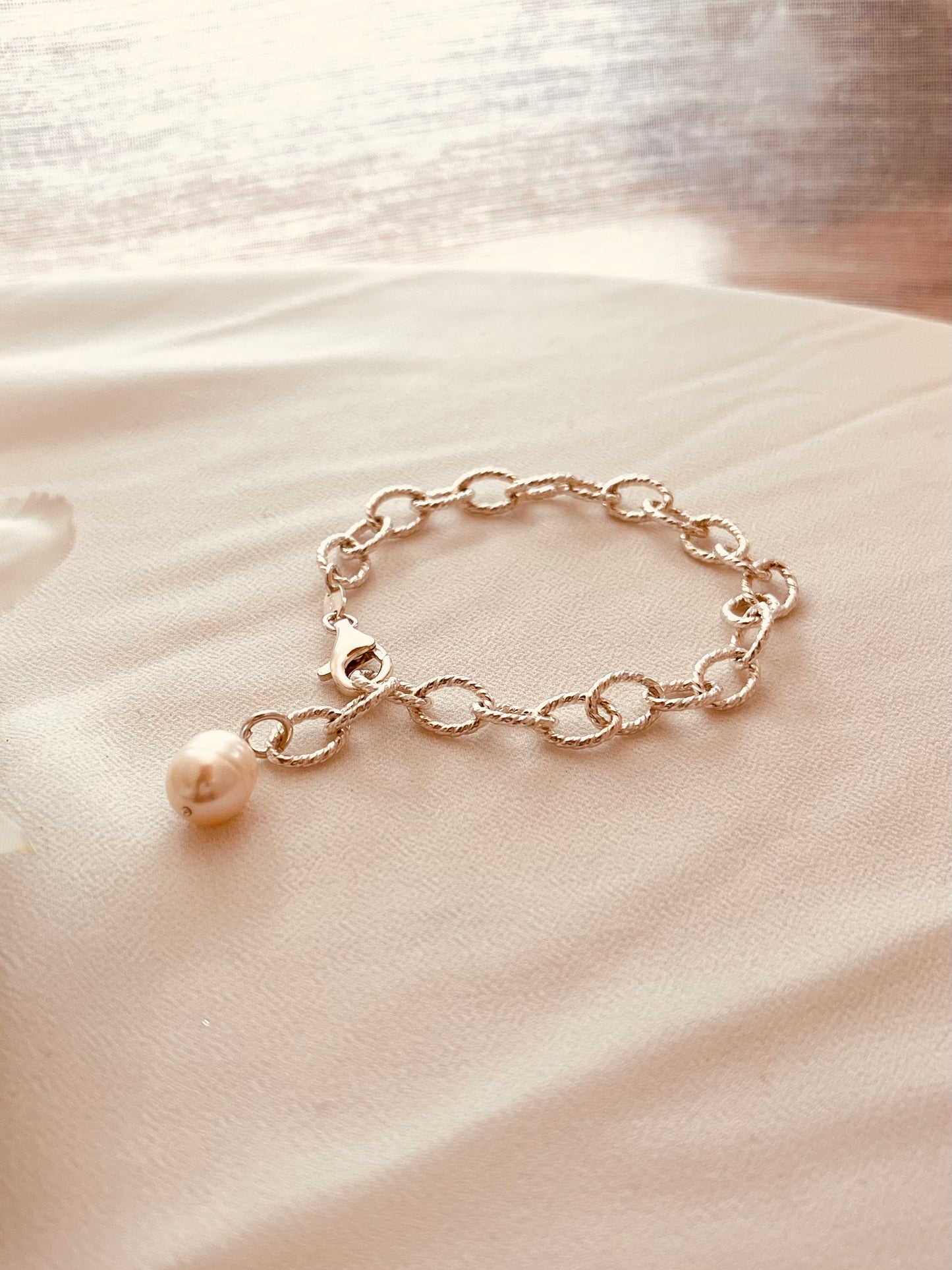 Freshwater Pearl Bracelet | Elegant Gold Chain Bracelet for Women