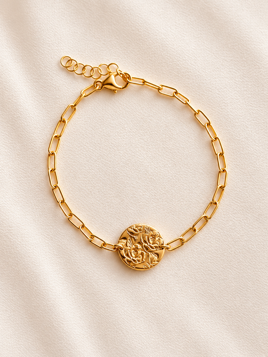 Birth Flower Disc Bracelet | Personalized Hand Stamped Birth Month Bracelet Gift for Her
Birth Flower Bracelet | Personalized Hand Stamped Floral Disc Bracelet | 14K Gold Filled or Sterling Silver Gift for Her