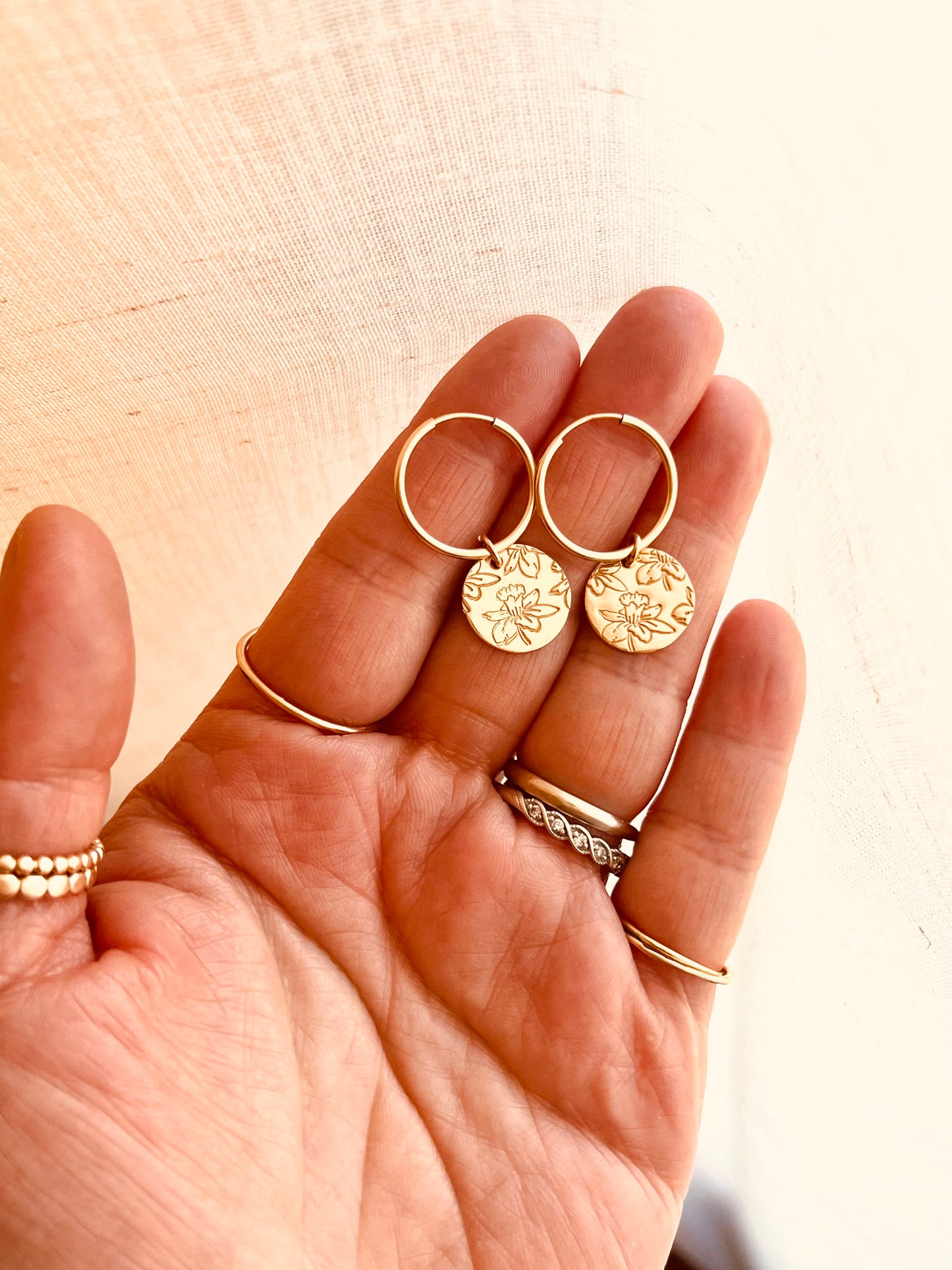 Personalized Birth Flower Hoop Earrings – Dainty Floral Gold Earrings