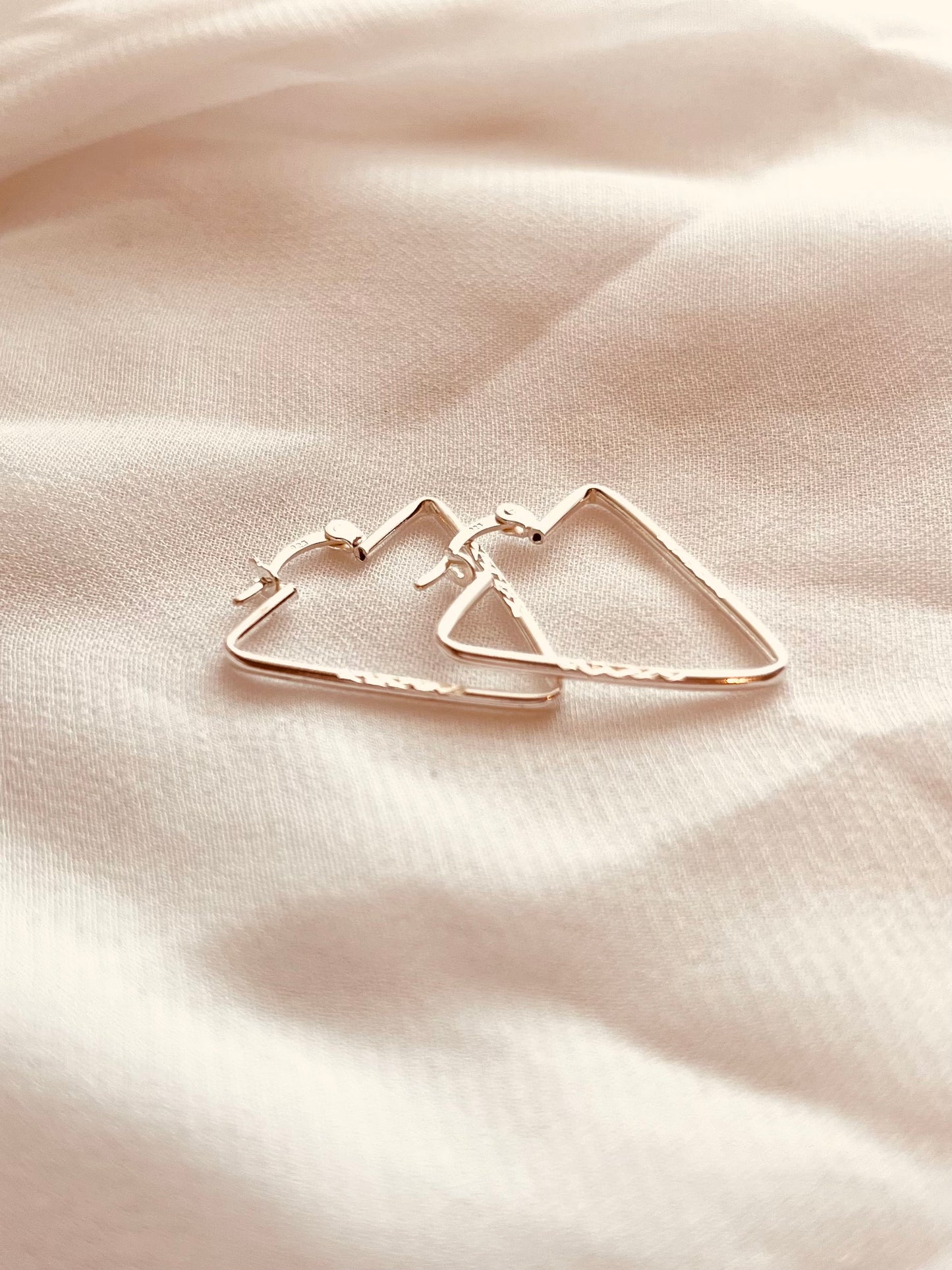 Sterling Silver Triangle Earring, Sterling Silver earrings, Triangle Earring, Modern Jewelry, Geometric Jewelry, Wife Gift, Friendship Gifts, Gift For Mom, Birthday Gift, Christmas Gifts, Holiday Gifts, Birthday Gifts, Girlfriend gifts, Birthday Gift, Graduation Gift, Gift For Her, Mothers Day Gift, Valentines Gifts, Best Friends gifts, Friendship Jewelry, Mothers Gift, Wife Gift Ideas, Gift For Girlfriend, gift for sisters, gift for daughters, grandma gifts, Grandma gifts, grandma Jewelry, grandma gifts, 