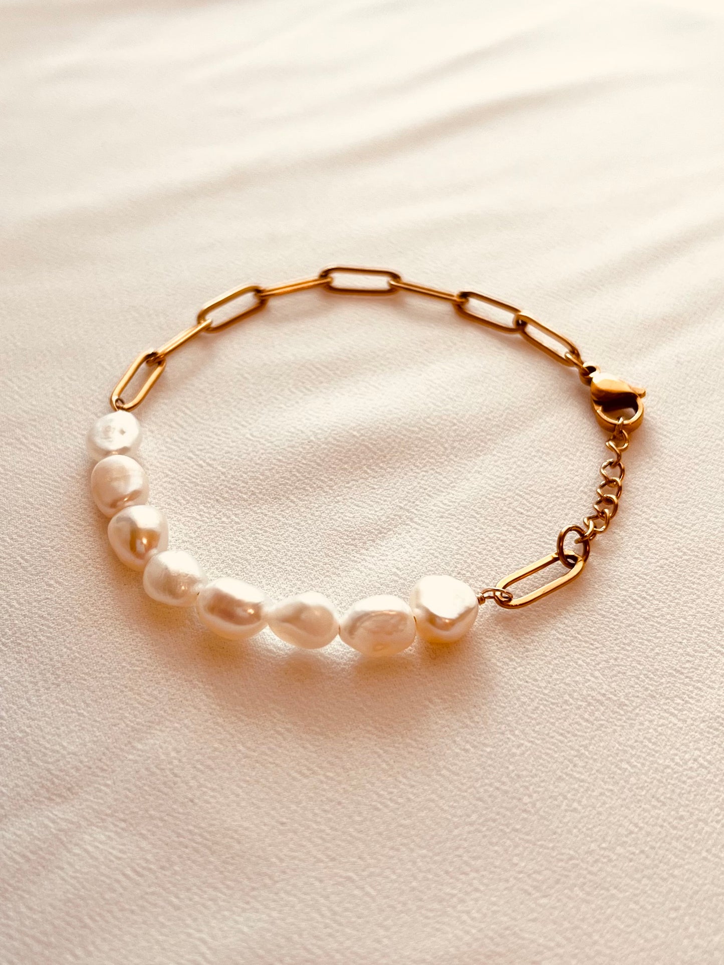 Pearl & Paperclip Chain Bracelet