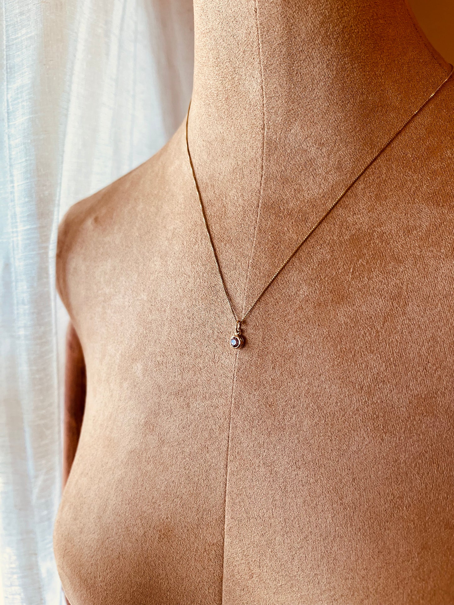 Gold Birthstone Necklace – Personalized Birthstone Pendant Necklace