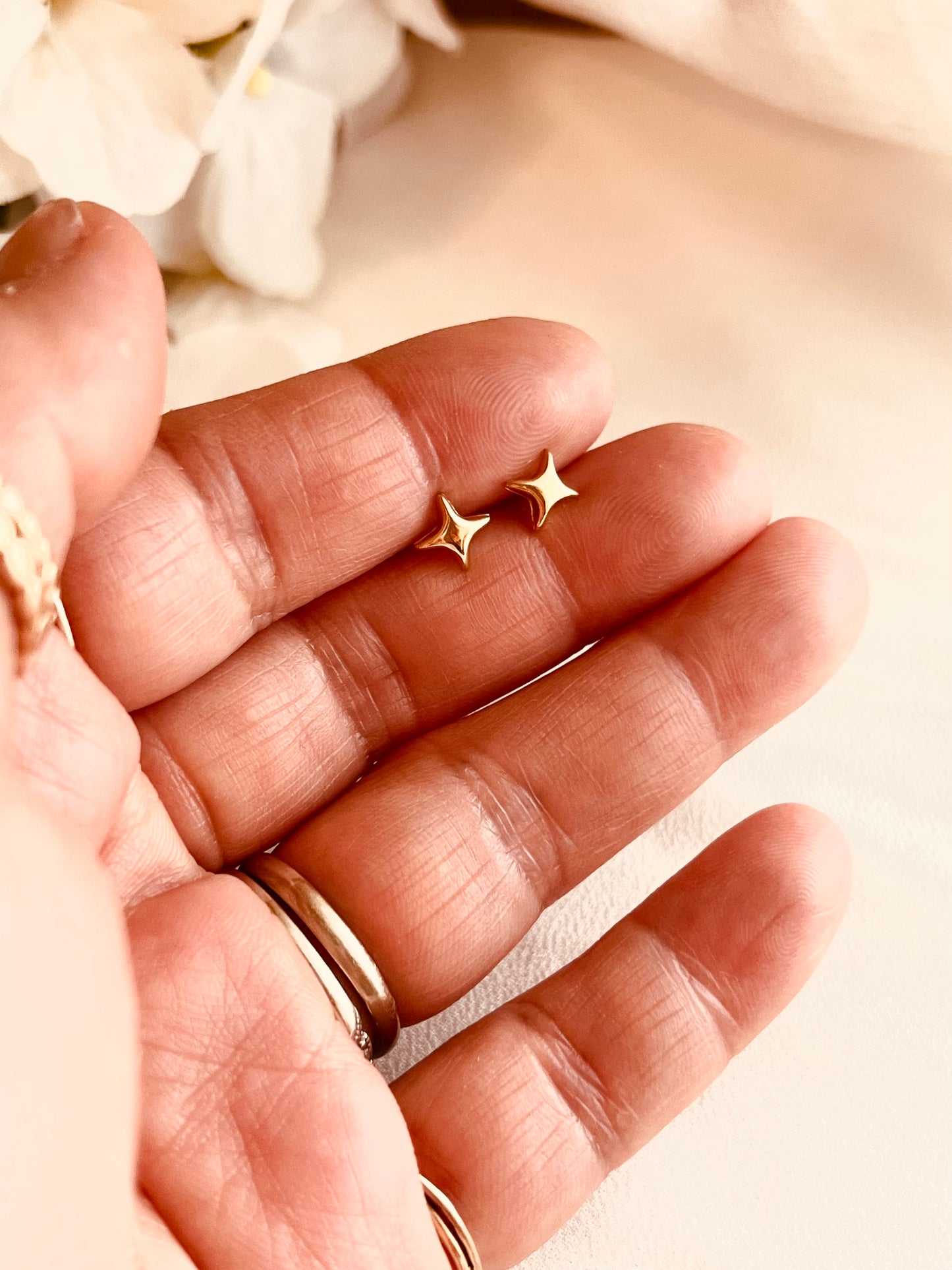 14K Solid Gold Star Stud Earrings, Tiny Gold Star Earrings, Minimalist Everyday Studs, Dainty Celestial Jewelry, Gift for Her