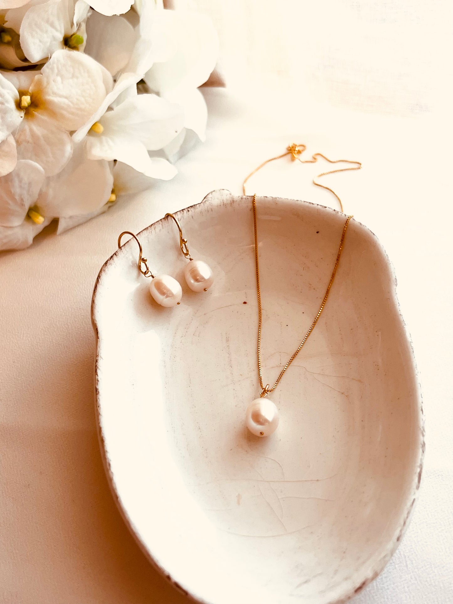 Classic Freshwater Pearl Jewelry Set | 14k Gold Filled Necklace & Earrings