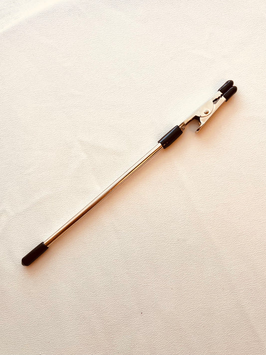 Bracelet Helper Tool – Easily Put On Bracelets by Yourself | One-Handed Bracelet Clasp Assistant