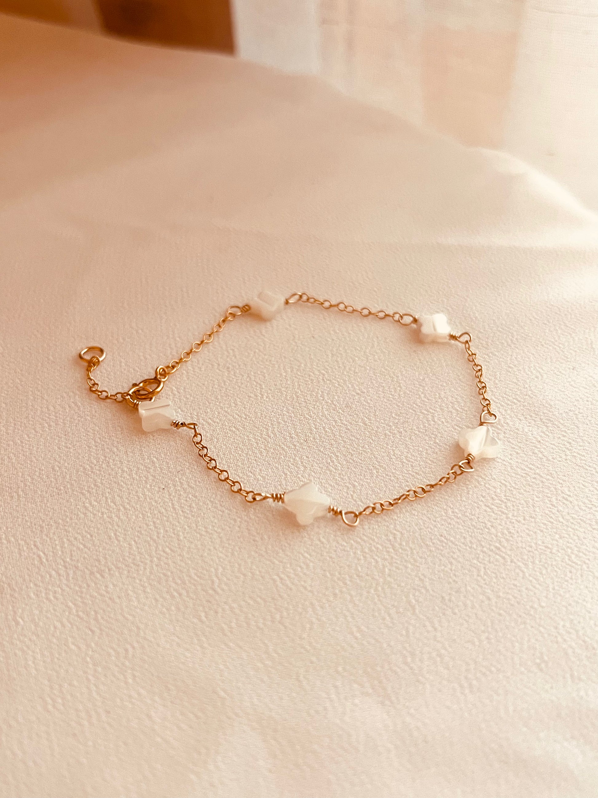 Mother of Pearl Clover Bracelet
