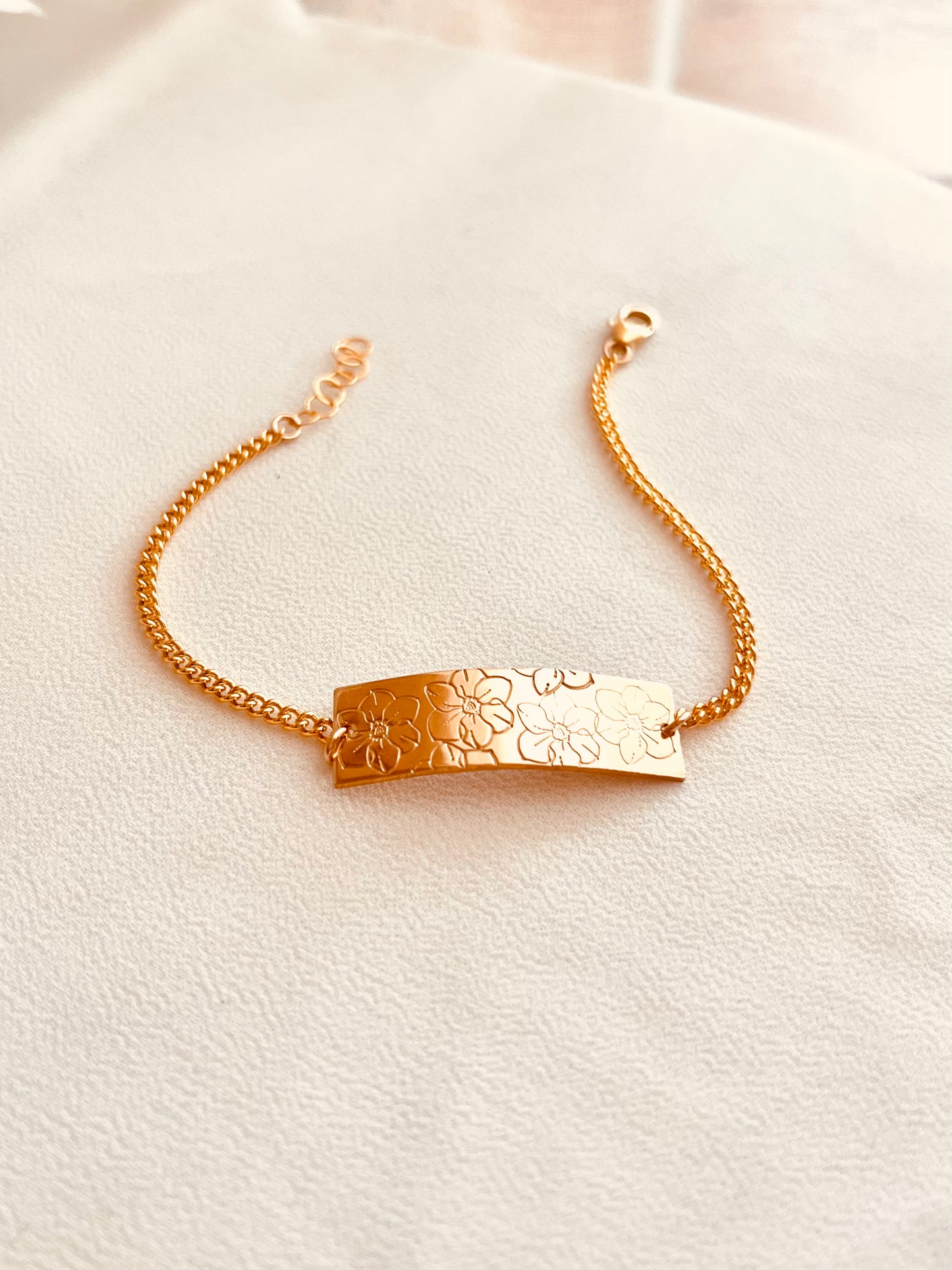 Birth Flower Bar Bracelet — Handmade Gold-Filled Jewelry, Mother's gifts, Birth Flower bracelet, 14K gold Filled Jewelry, Birthday Gift Ideas, Statement Ring, Minimalist Personalized Gifts, Stacking bracelet, Dainty bracelets, Delicate Jewelry, Custom Jewelry, Black Friday Sale, Christmas Gifts, Cyber Monday Sale, Cyber Week Sale Holiday gift guide, Holiday Gift Ideas, Gift For Her, Valentines Day Gift, Minimalist jewelry, Birthday Gifts 