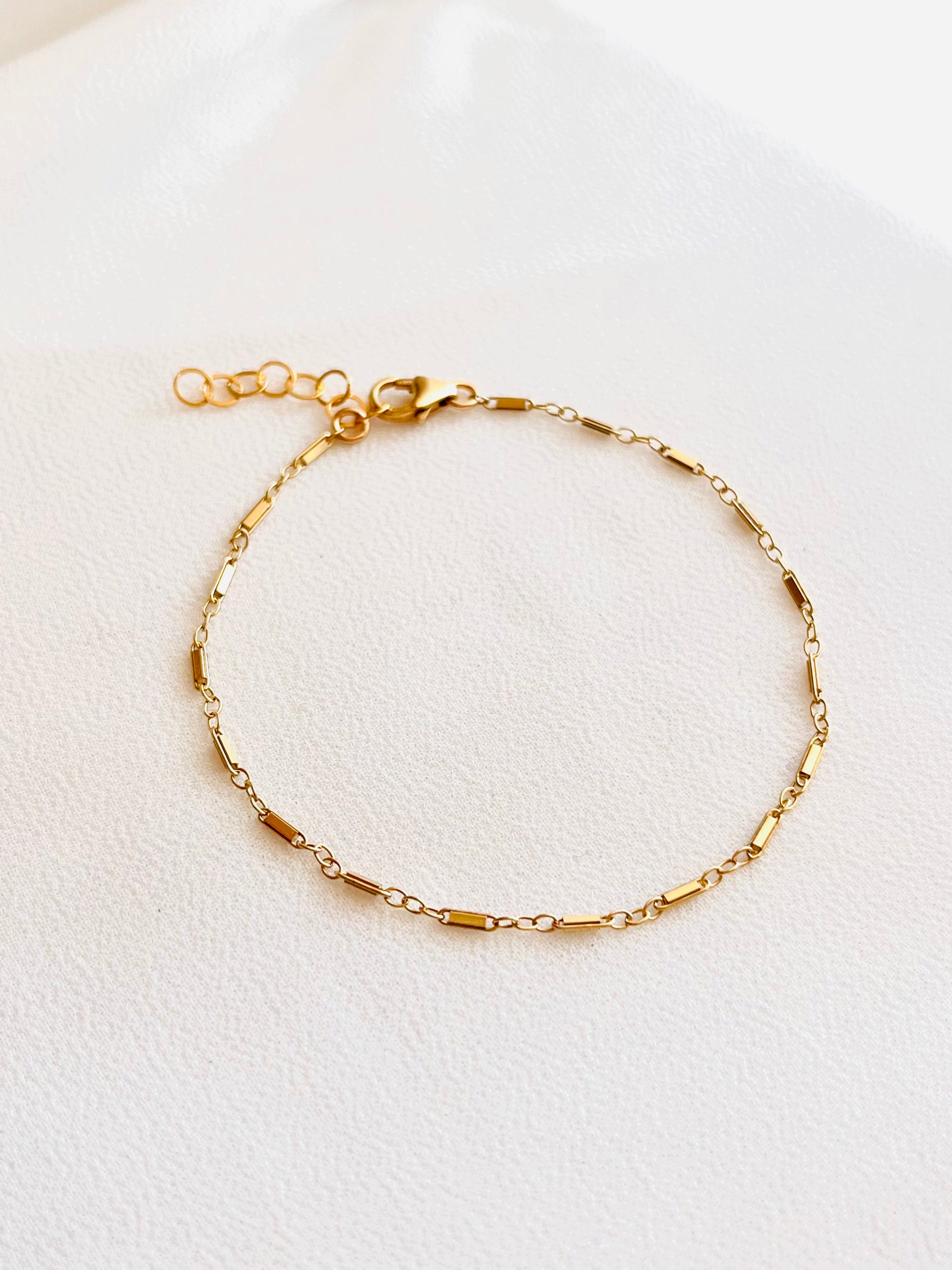 Chain bracelet, dainty bracelet, minimalist jewelry, everyday bracelet, 14k gold filled jewelry, Christmas present, thanksgiving gifts, birthday gift, anniversary gifts, gift for her 