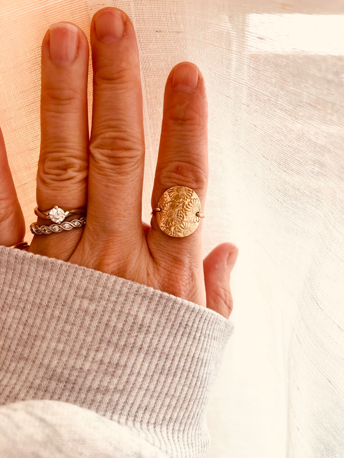 Wholesale / Bulk Price - Birth Flower Disc – 5/8” Size