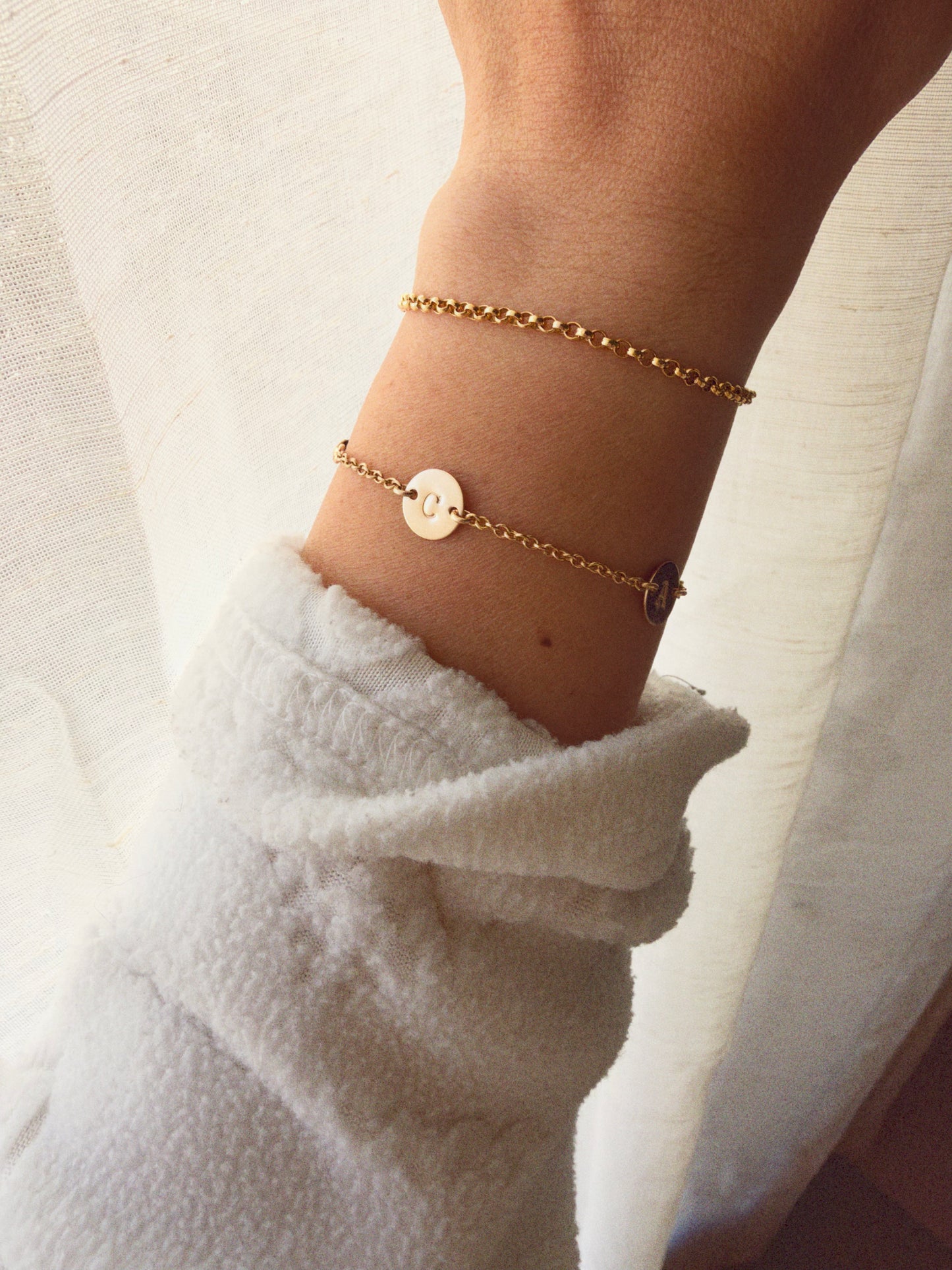 Personalized Family Initial Bracelet – 14K Gold Filled & Sterling Silver | Custom Fit Disc Bracelet for Mom & Grandma