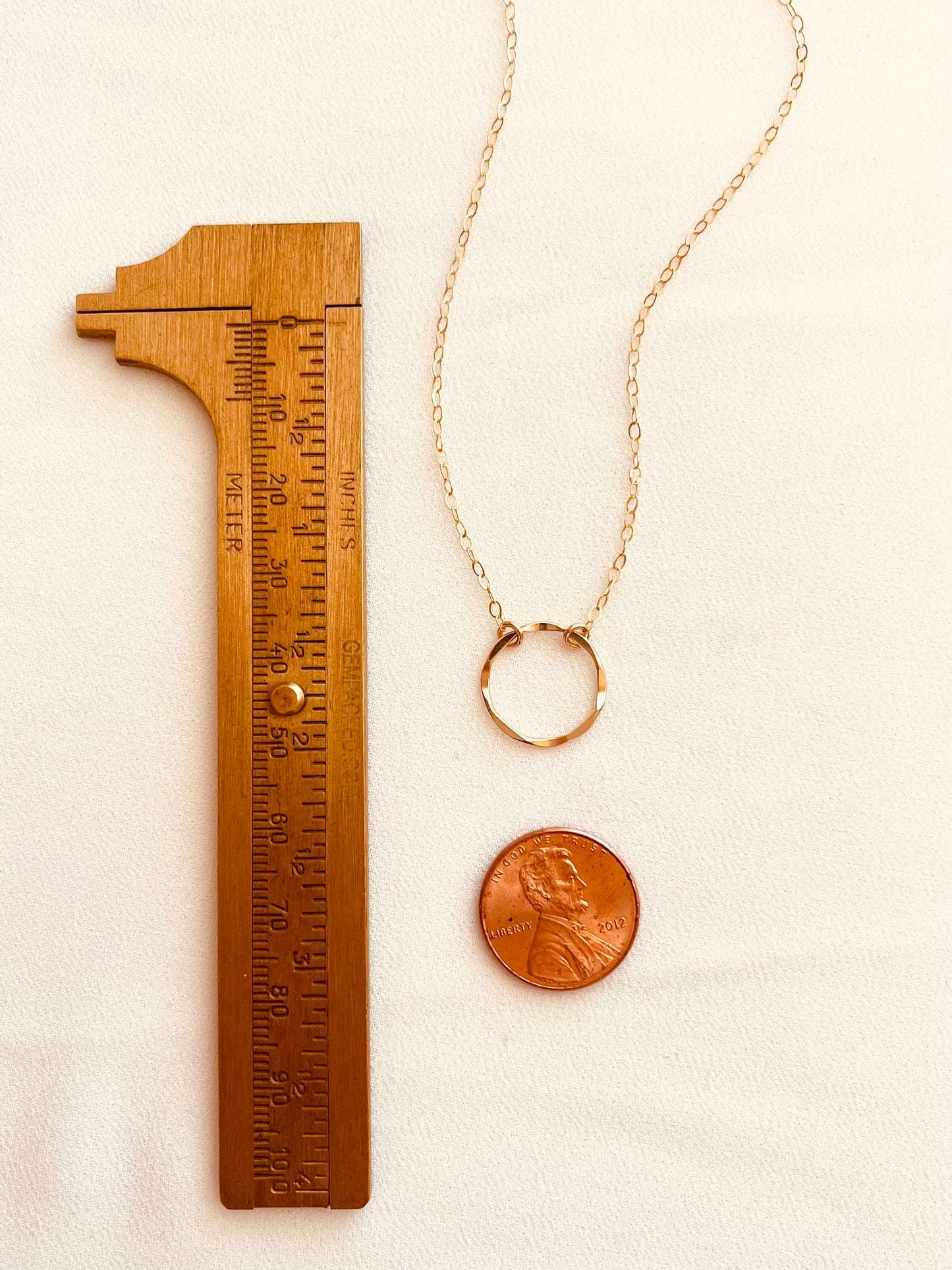 14k Gold Filled Circle Necklace – Minimalist Waterproof Everyday Jewelry